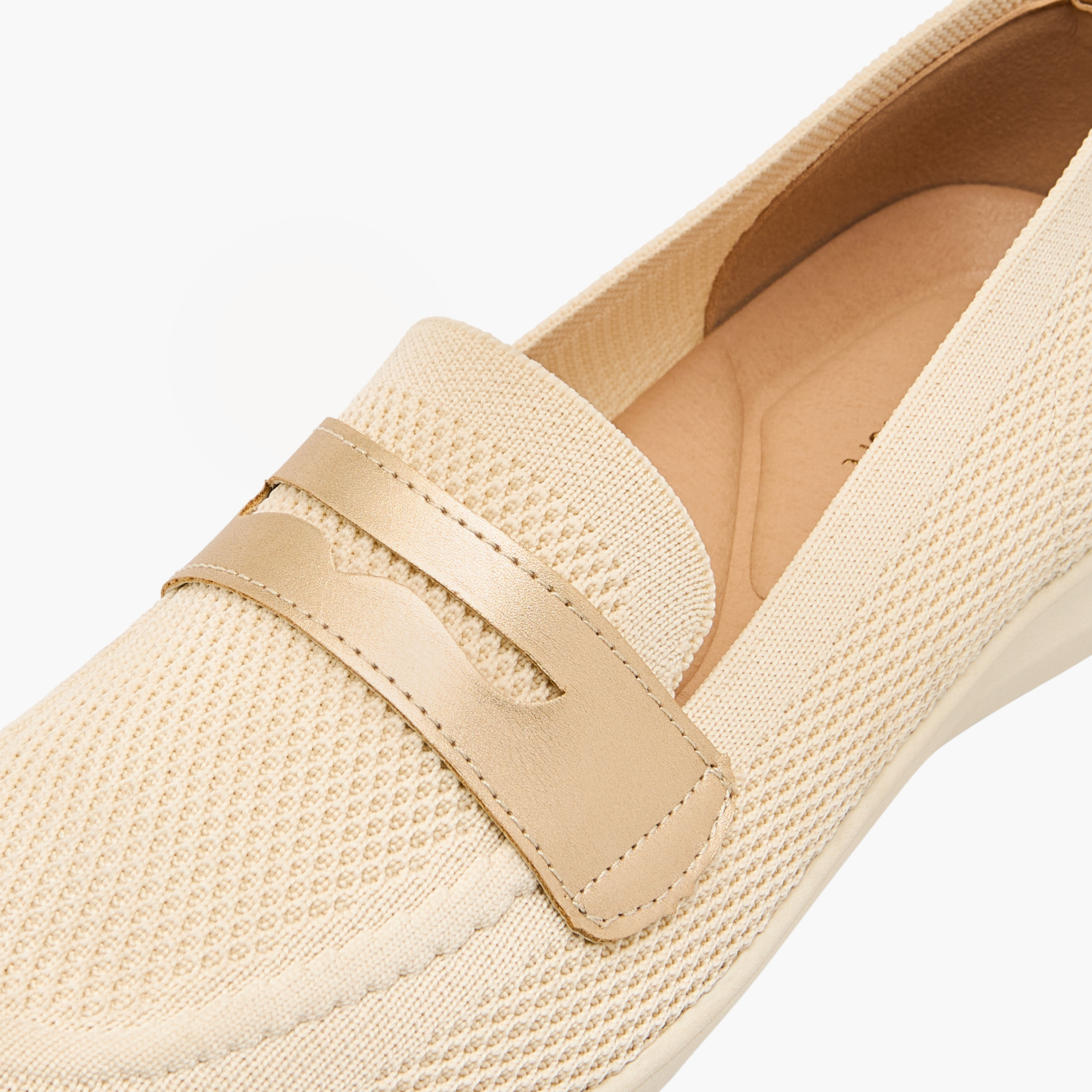 حذاء سهل الارتداء شبك مريح بتفاصيل مفرغة من لو كونفورت-women-shoes-loafersandmoccasins-image-10