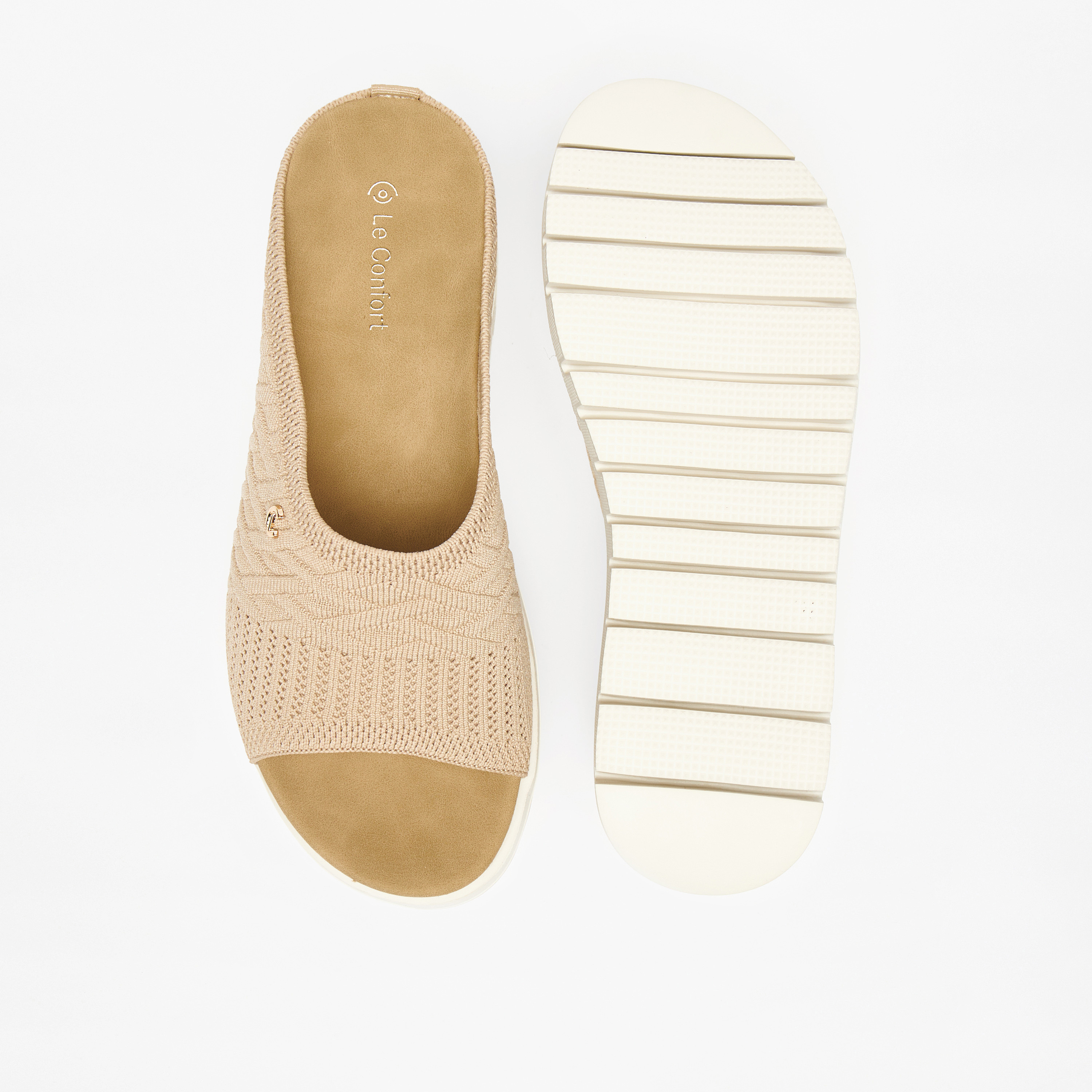 صندل سهل الارتداء بارز الملمس بكعب فلاتفورم من لو كونفورت-women-shoes-flats-sandals-image-16