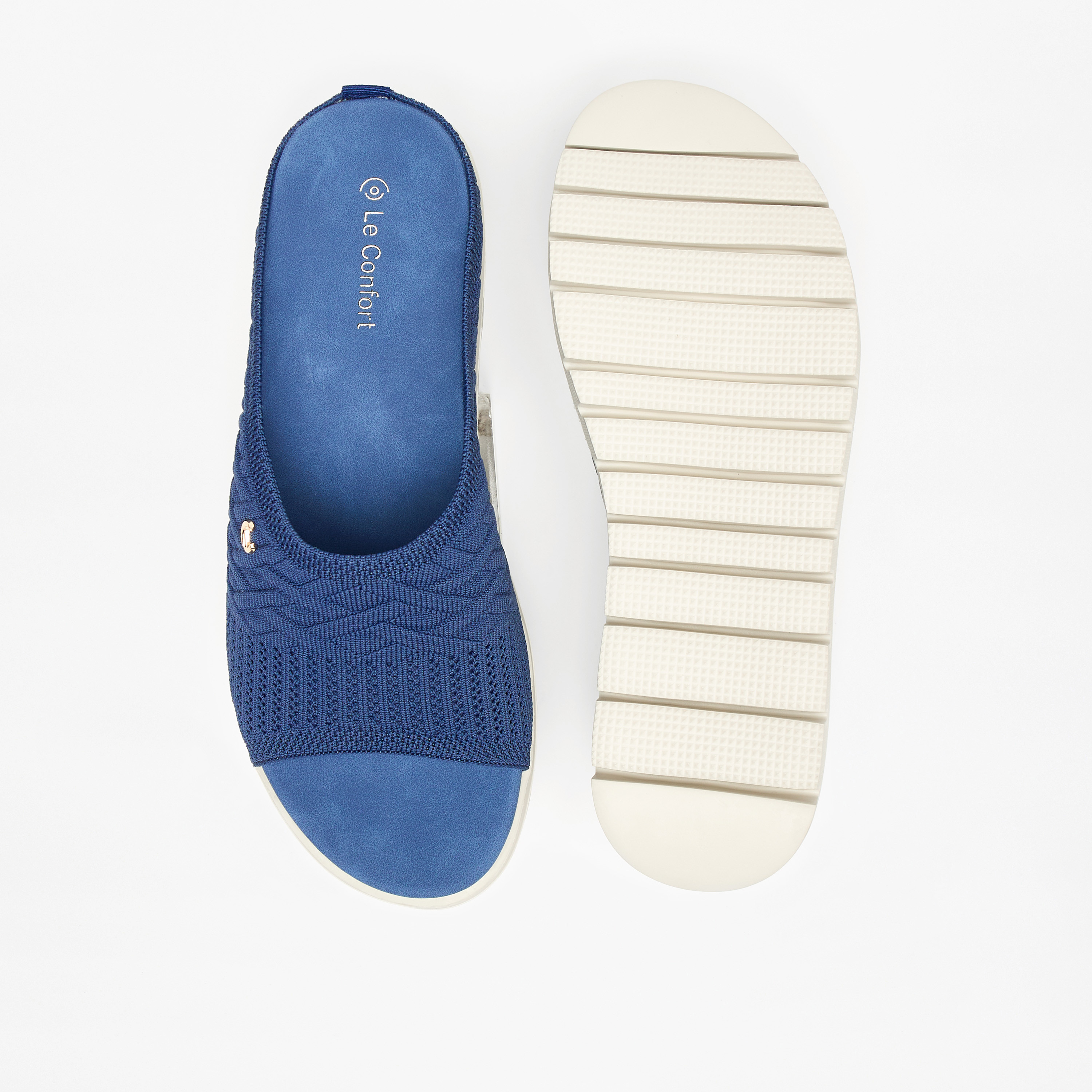 صندل سهل الارتداء بارز الملمس بكعب فلاتفورم من لو كونفورت-women-shoes-flats-sandals-image-4