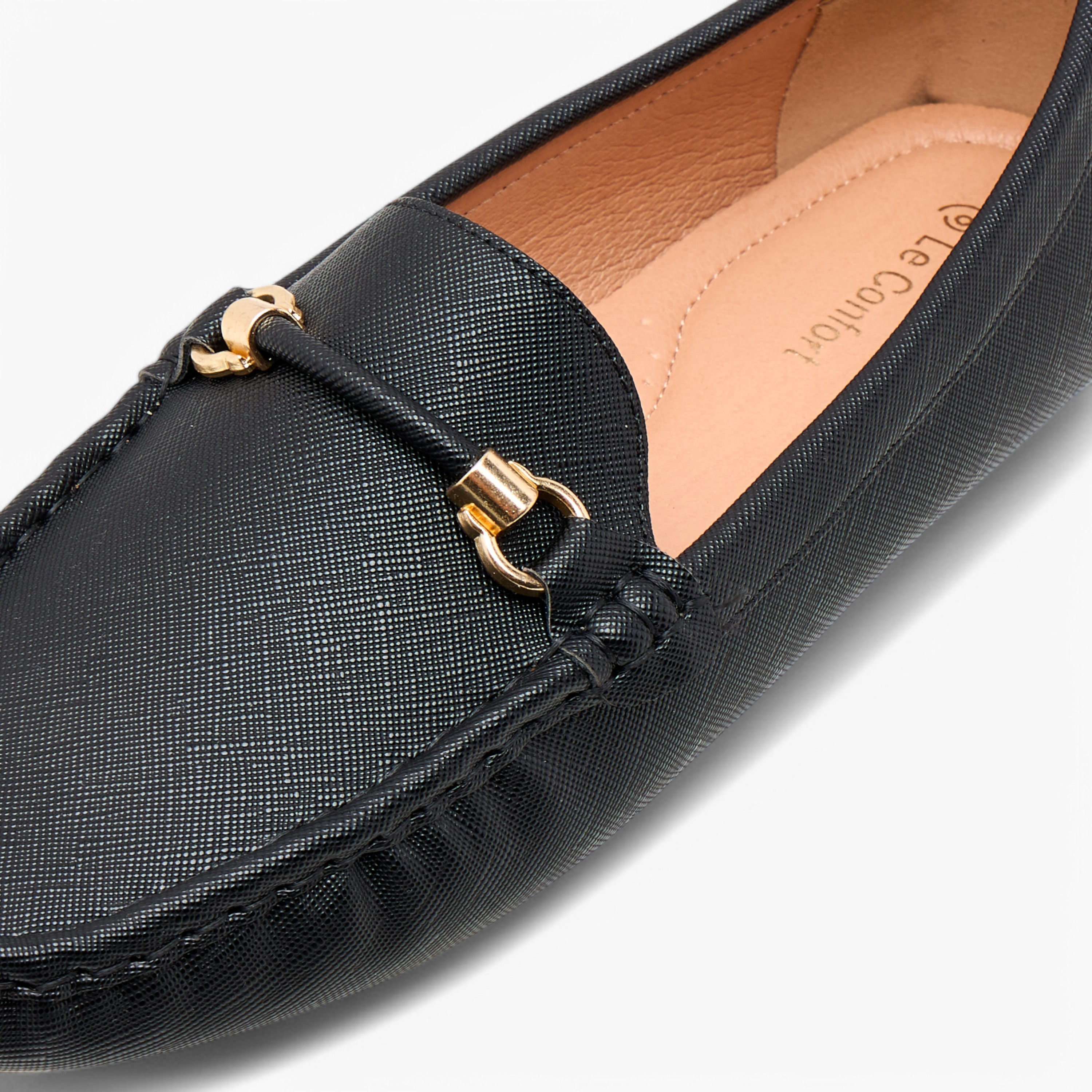 حذاء سهل الارتداء مريح بارز الملمس بتفاصيل معدنية من لو كونفورت-women-shoes-flats-loafers-image-4