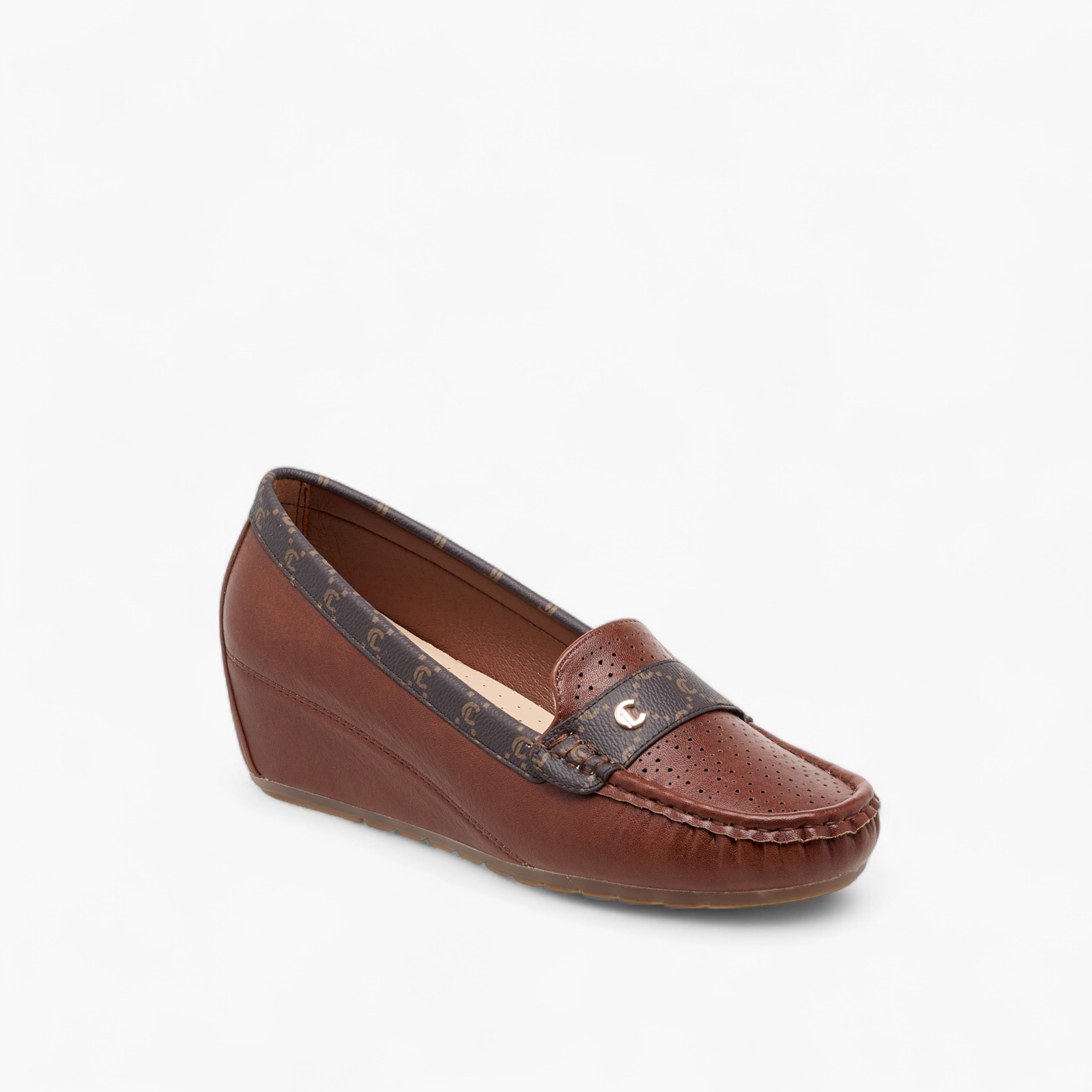 حذاء سهل الارتداء بطبعات مونوجرام وكعب ويدج من لو كونفورت-women-shoes-heels-image-2