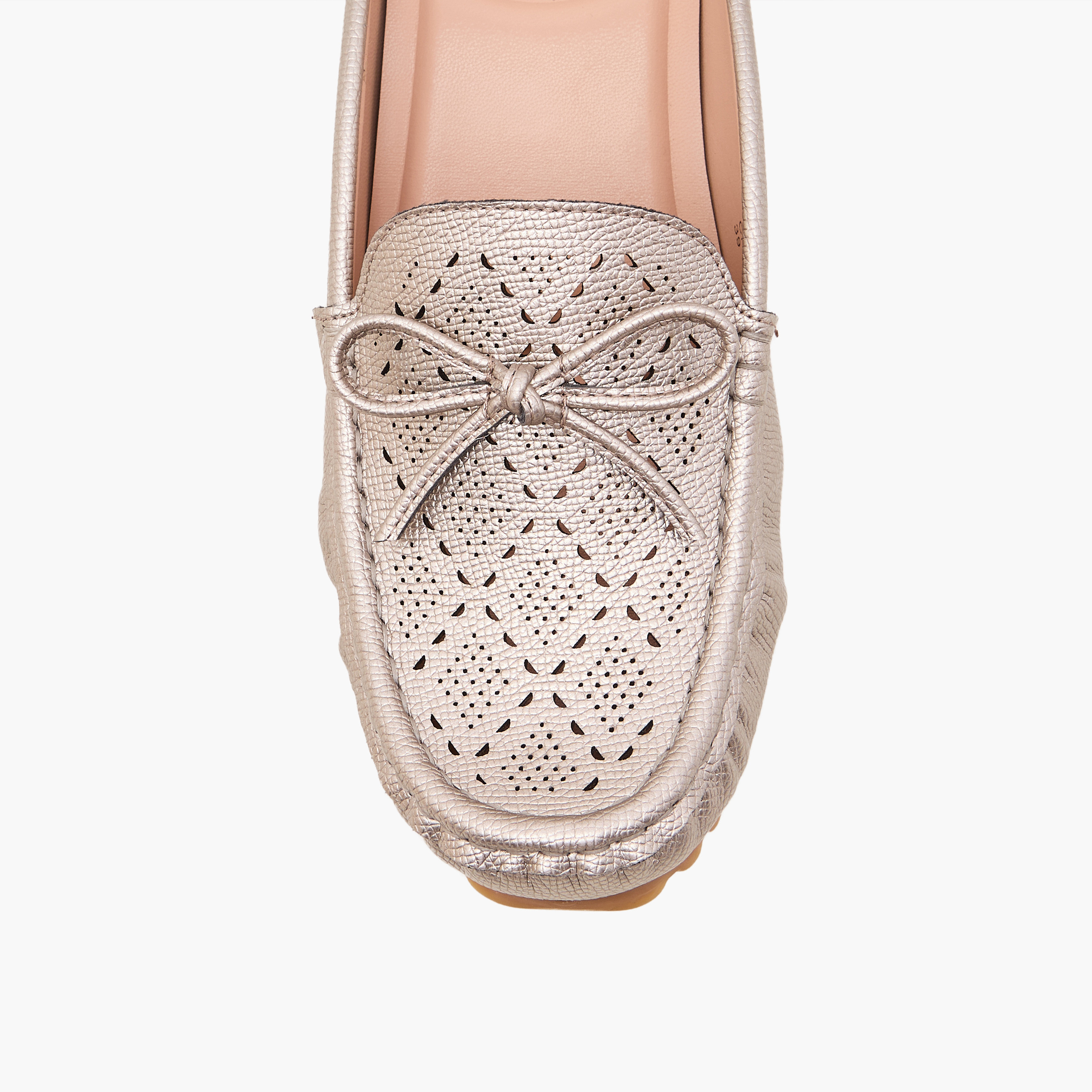 حذاء ميول بتفاصيل مثقبة للنساء من لو كونفورت-women-shoes-loafersandmoccasins-image-3