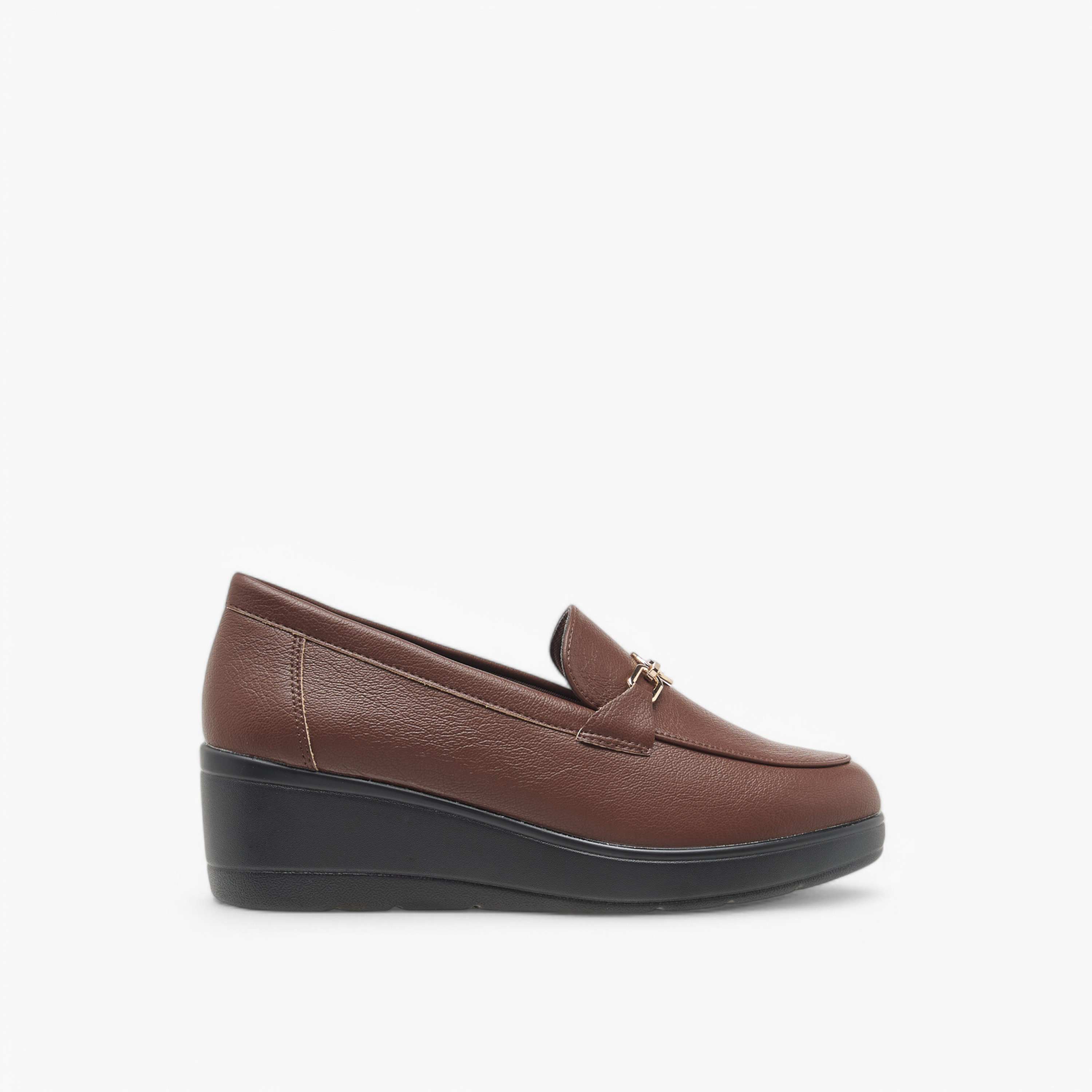 حذاء سهل الارتداء مريح بكعب ويدج وزينة معدن من لو كونفورت-women-shoes-loafersandmoccasins-image-3
