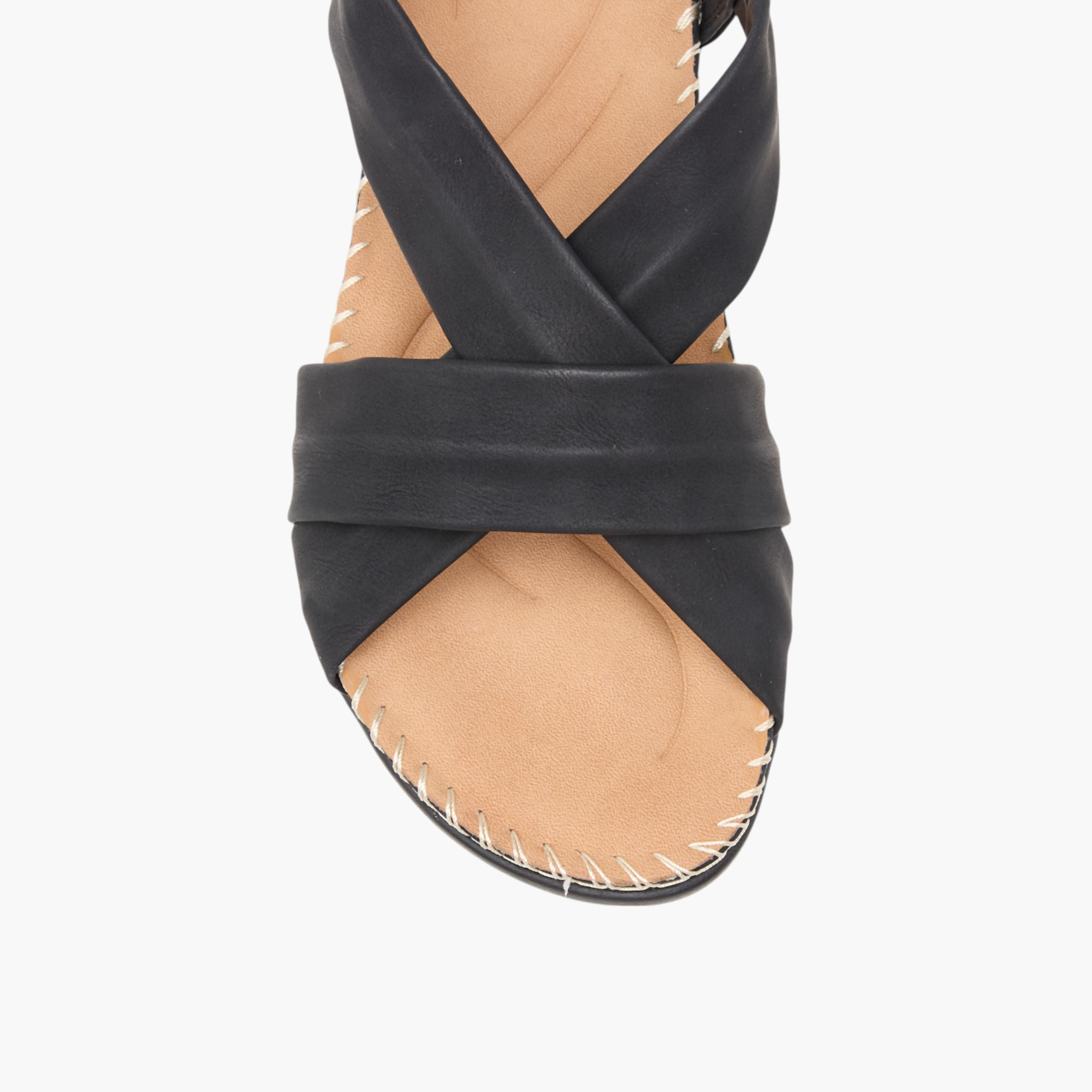 صندل سادة بحزام متقاطع وحبل خلفي من فلورا بيلا-women-shoes-flats-sandals-image-7