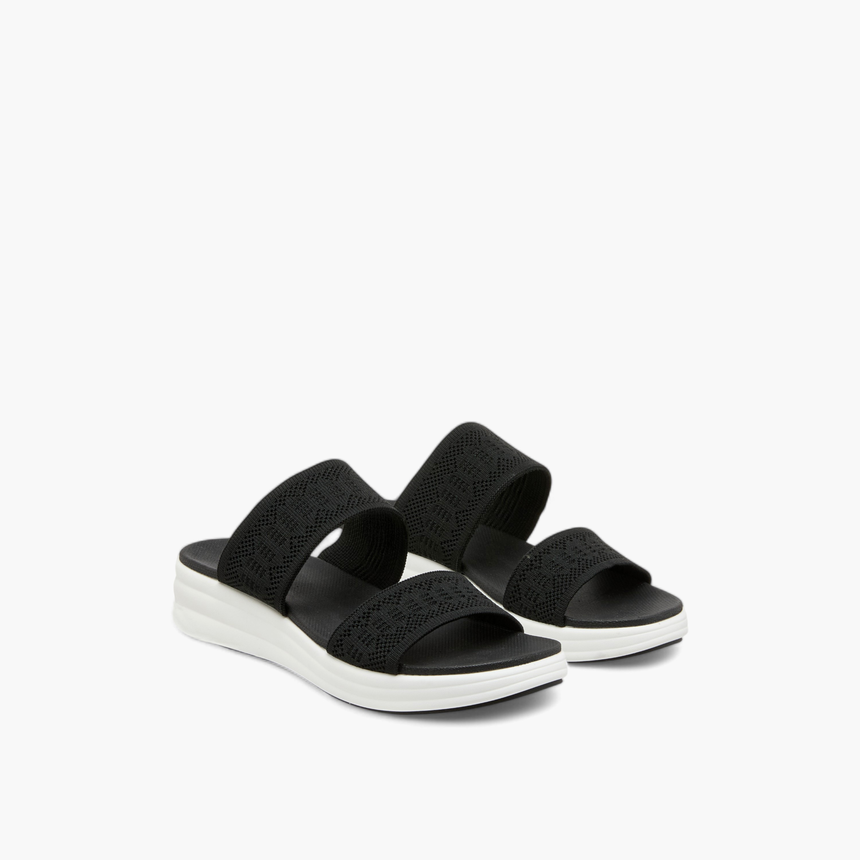 صندل مريح سهل الارتداء بتفاصيل فلاي نيت من لو كونفورت-women-shoes-sandals-heeled-image-1
