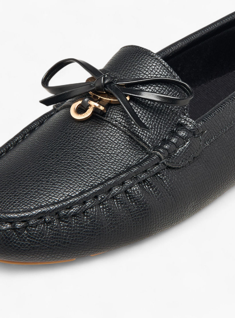 حذاء موكاسين بزينة فيونكة من لو كونفورت-women-shoes-flats-moccasins-image-4