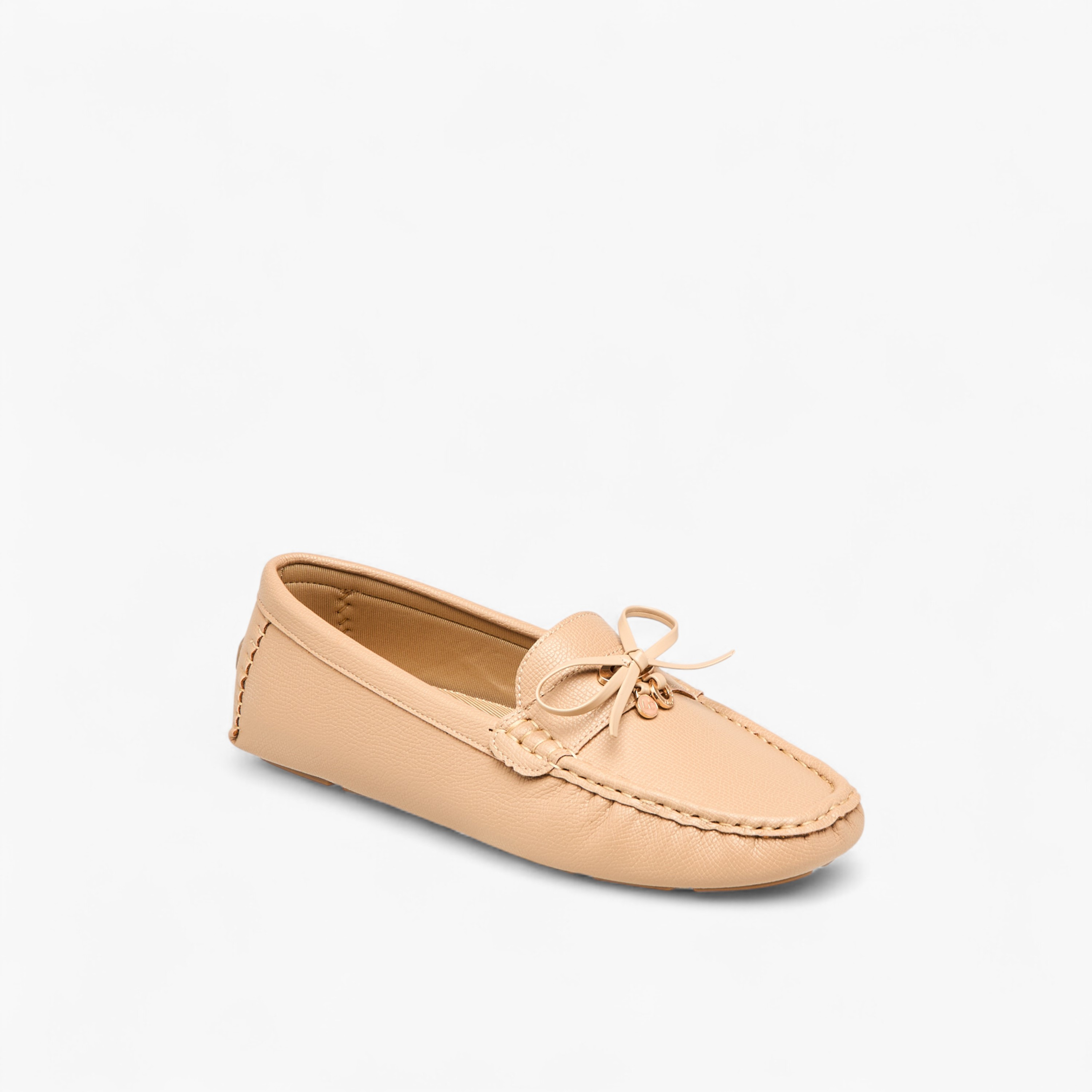 حذاء موكاسين بزينة فيونكة من لو كونفورت-women-shoes-flats-moccasins-image-2