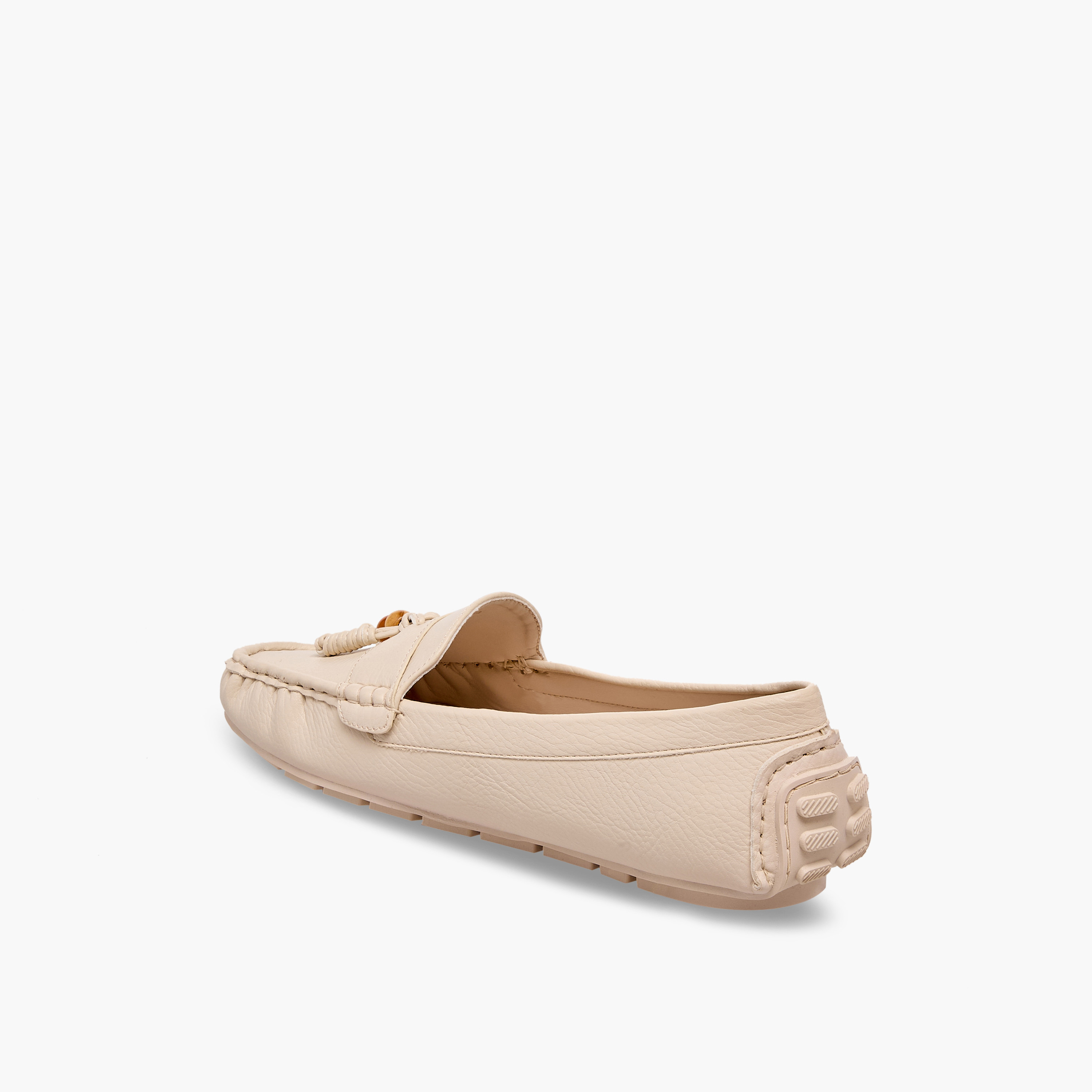 حذاء سهل الارتداء للنساء من لو كونفورت-women-shoes-loafersandmoccasins-image-5