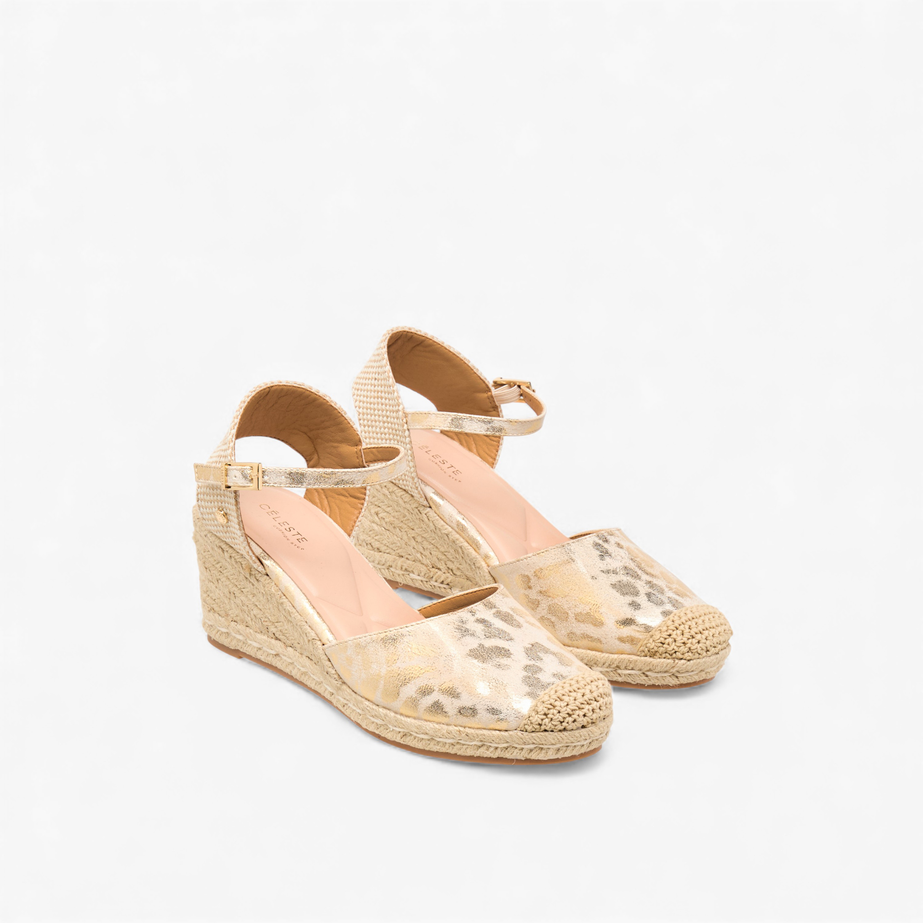حذاء بكعب ويدج وطبعات للنساء من سيليست-women-shoes-heels-image-1