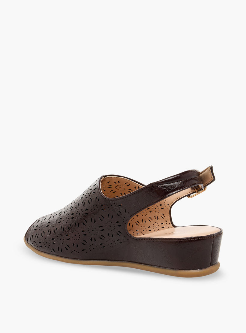 صندل مريح مفتوح من الأمام بتصميم قطع ليزر من لو كمفورت-women-shoes-sandals-heeled-image-5
