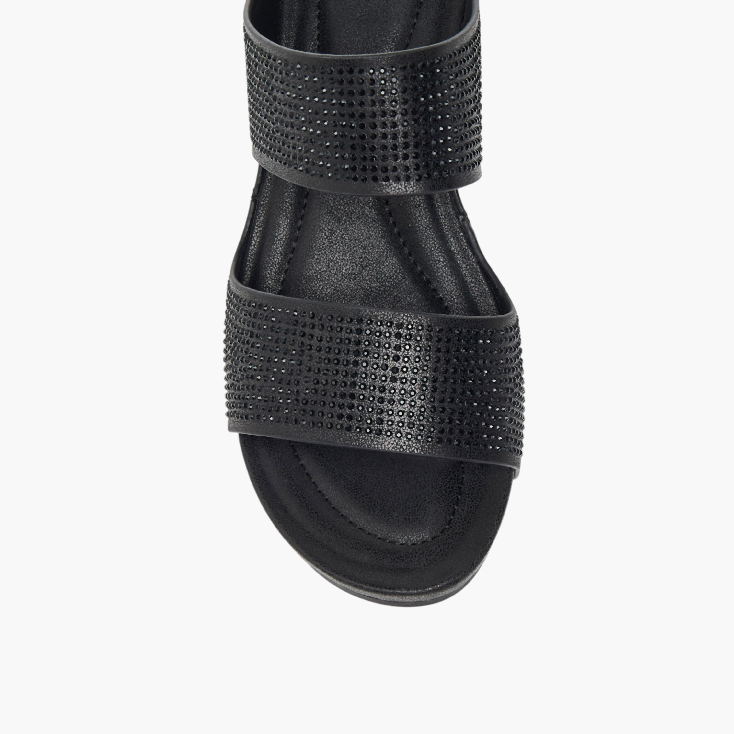 صندل مريح مزين سهل الارتداء بكعب ويدج من فلورا بيلا-women-shoes-sandals-heeled-image-4