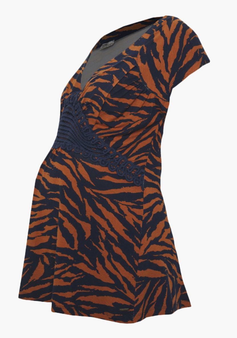 Love2Wait Animal Print Maternity Top with V-neck and Short Sleeves-Tops-image-0