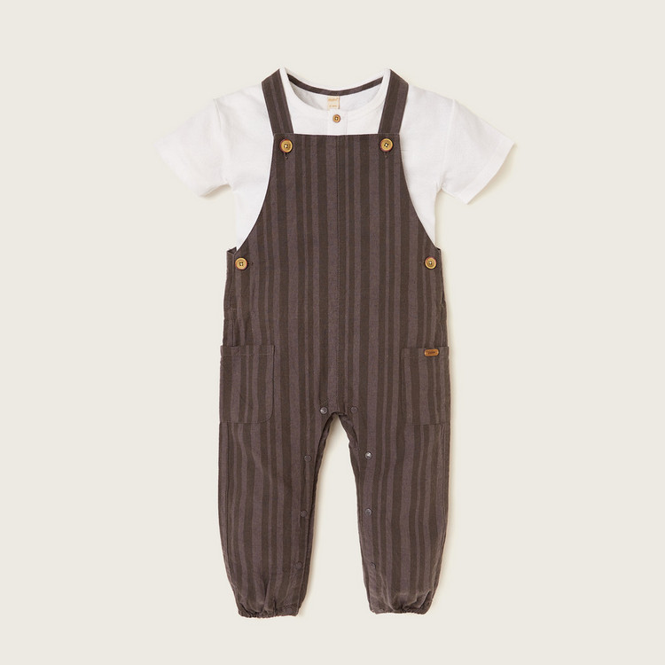 Giggles Solid T-shirt and Striped Dungaree Set