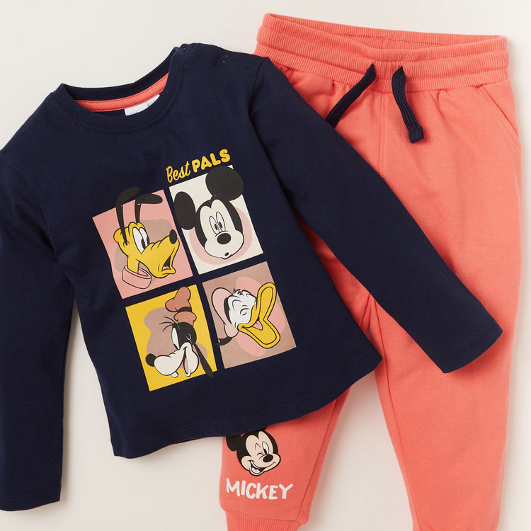Disney Mickey Mouse and Friends Print T-shirt and Jog Pants Set
