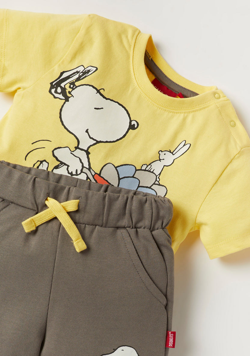 Snoopy Print Crew Neck T-shirt and Shorts Set-Clothes Sets-image-1