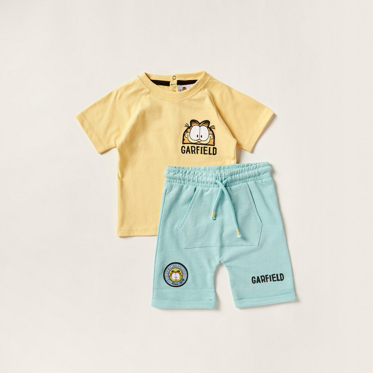 Garfield Print Round Neck T-shirt and Shorts Set