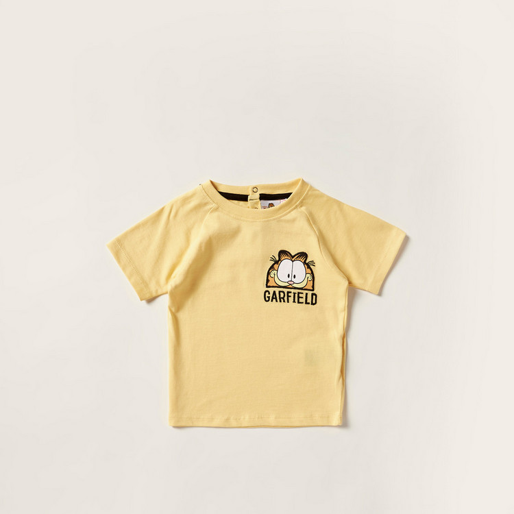 Garfield Print Round Neck T-shirt and Shorts Set