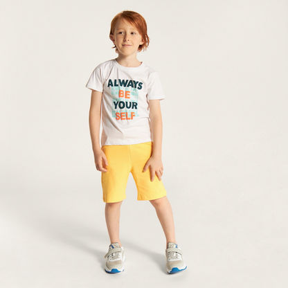 Juniors Graphic Print T-shirt with Short Sleeves