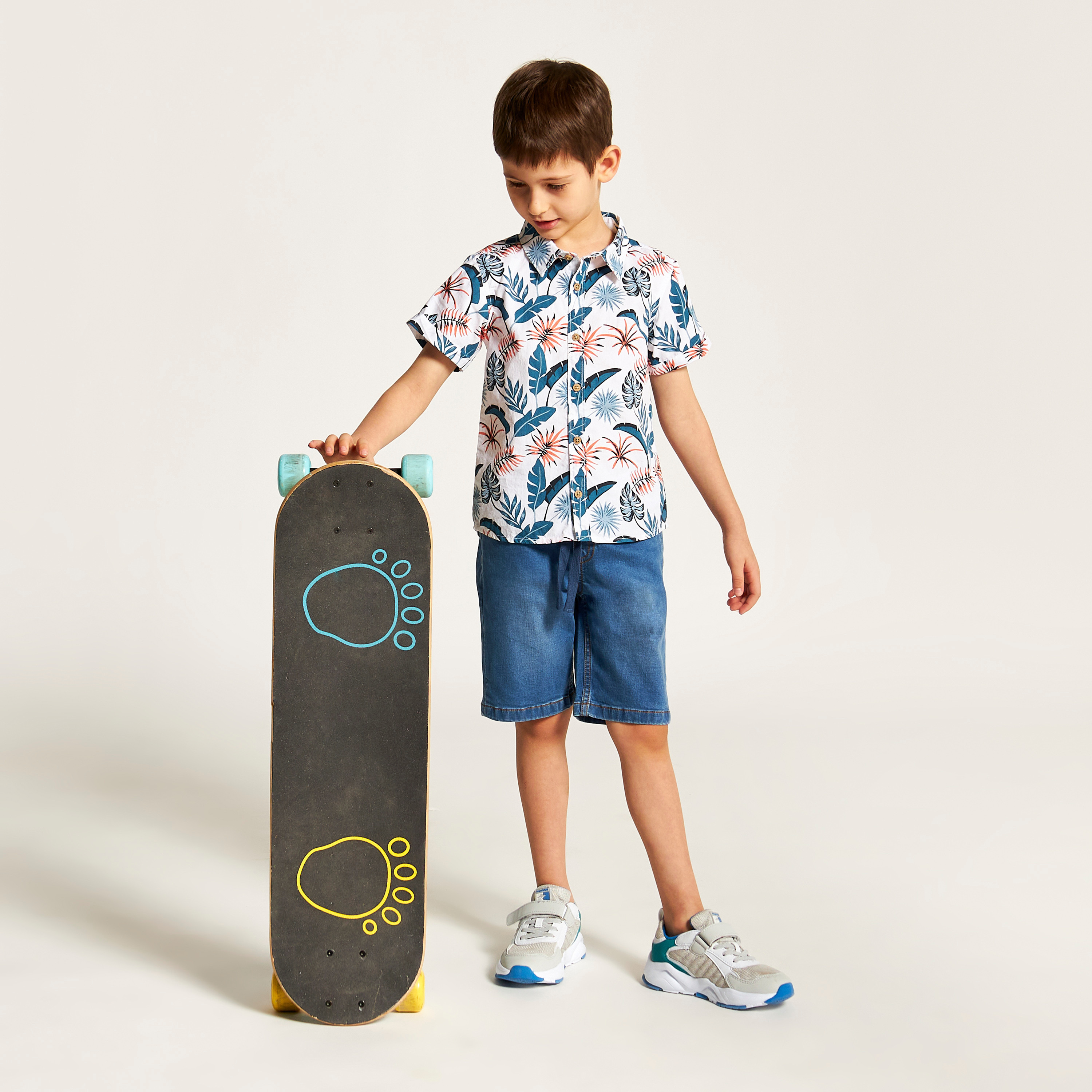 Juniors Tropical Print Shirt with Short Sleeves and Button Closure-boys-clothing-shirts-image-1