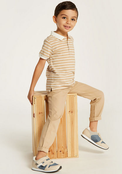 Juniors Solid Mid-Rise Pants with Button Closure and Pockets