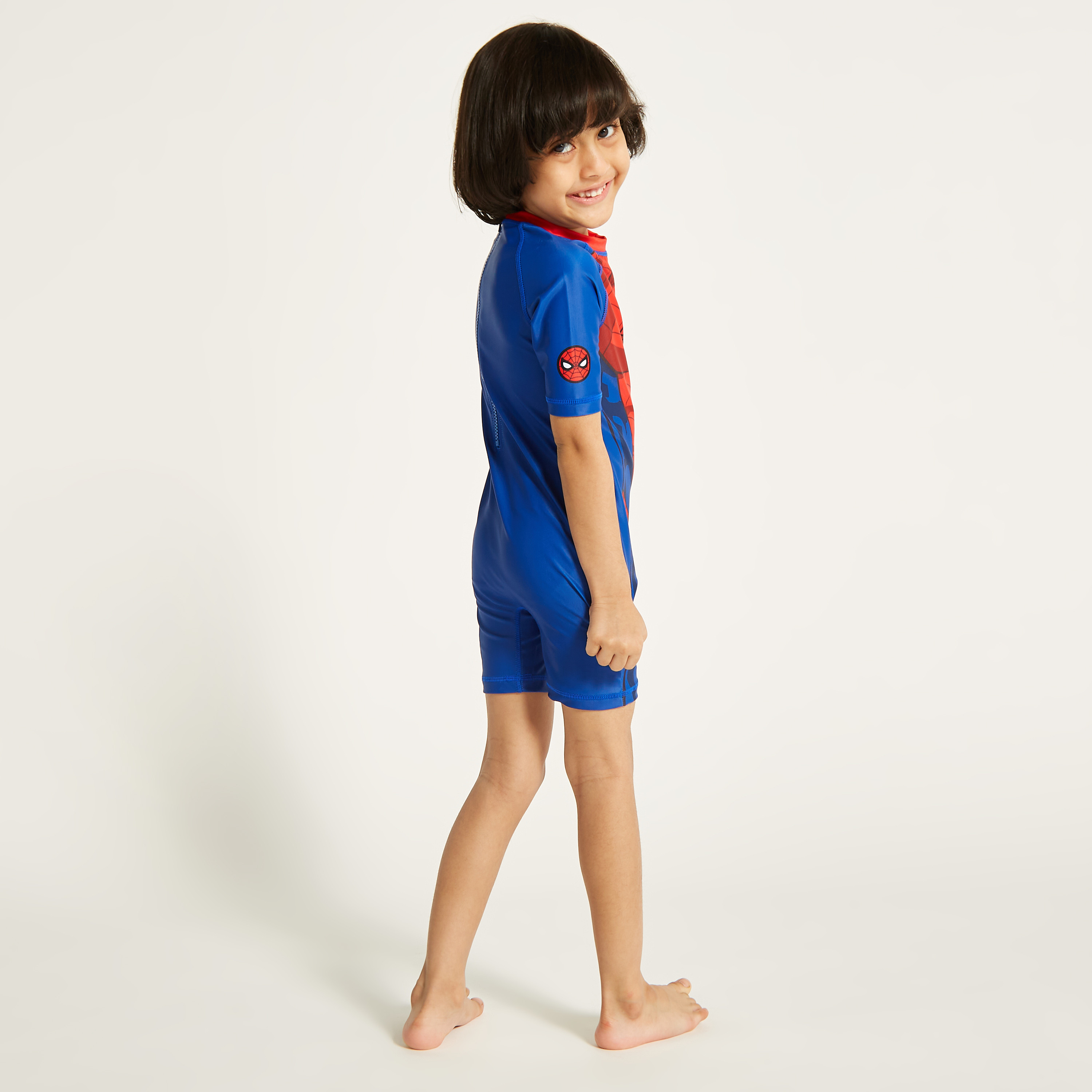 طقم سباحة بأكمام قصيرة وطبعات سبايدر مان-baby-boys-clothing-swimwear-image-4