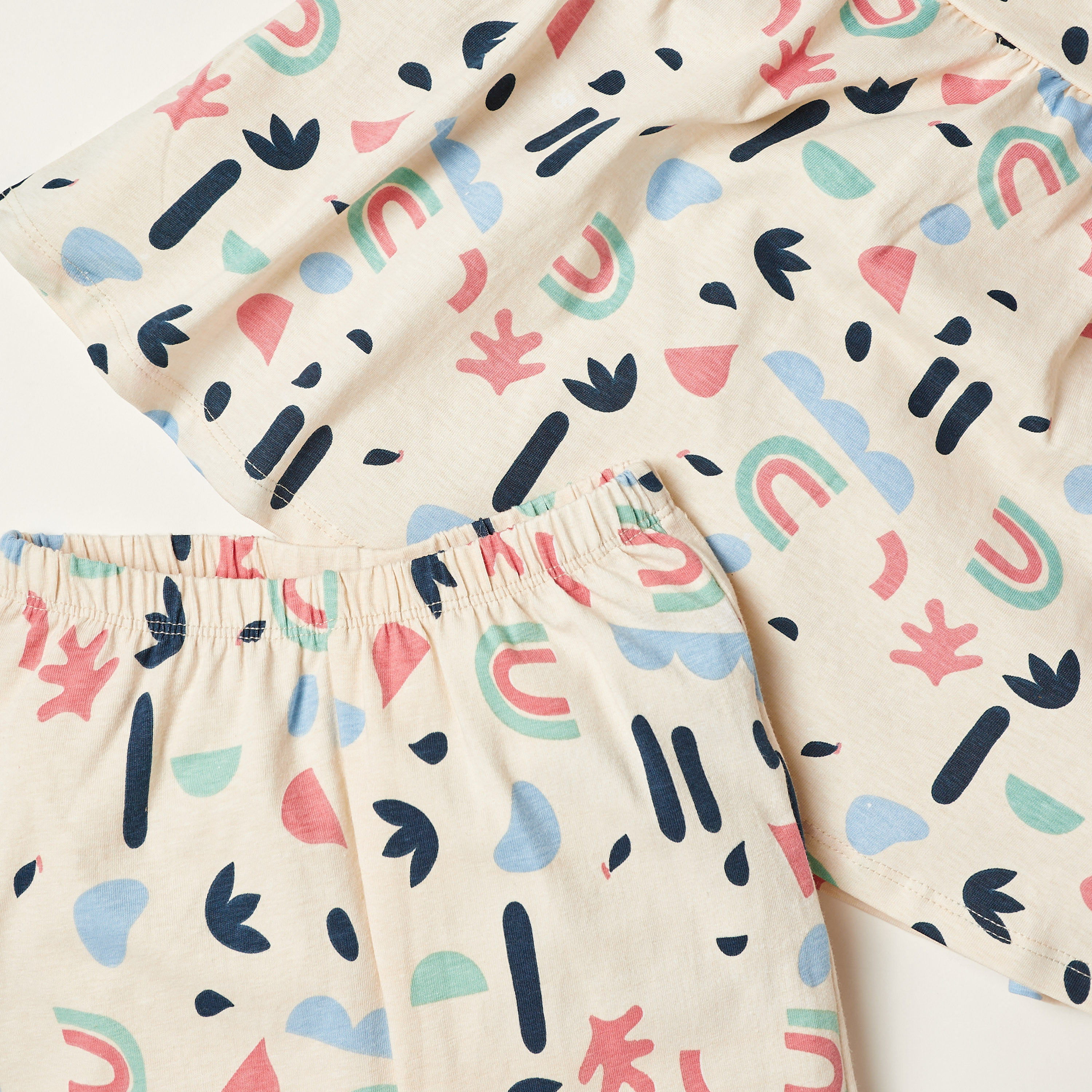 طقم بنطلون ليقنز وبلوزة دون أكمام بطبعات من جونيورز-baby-girls-clothing-setsandcoords-image-5