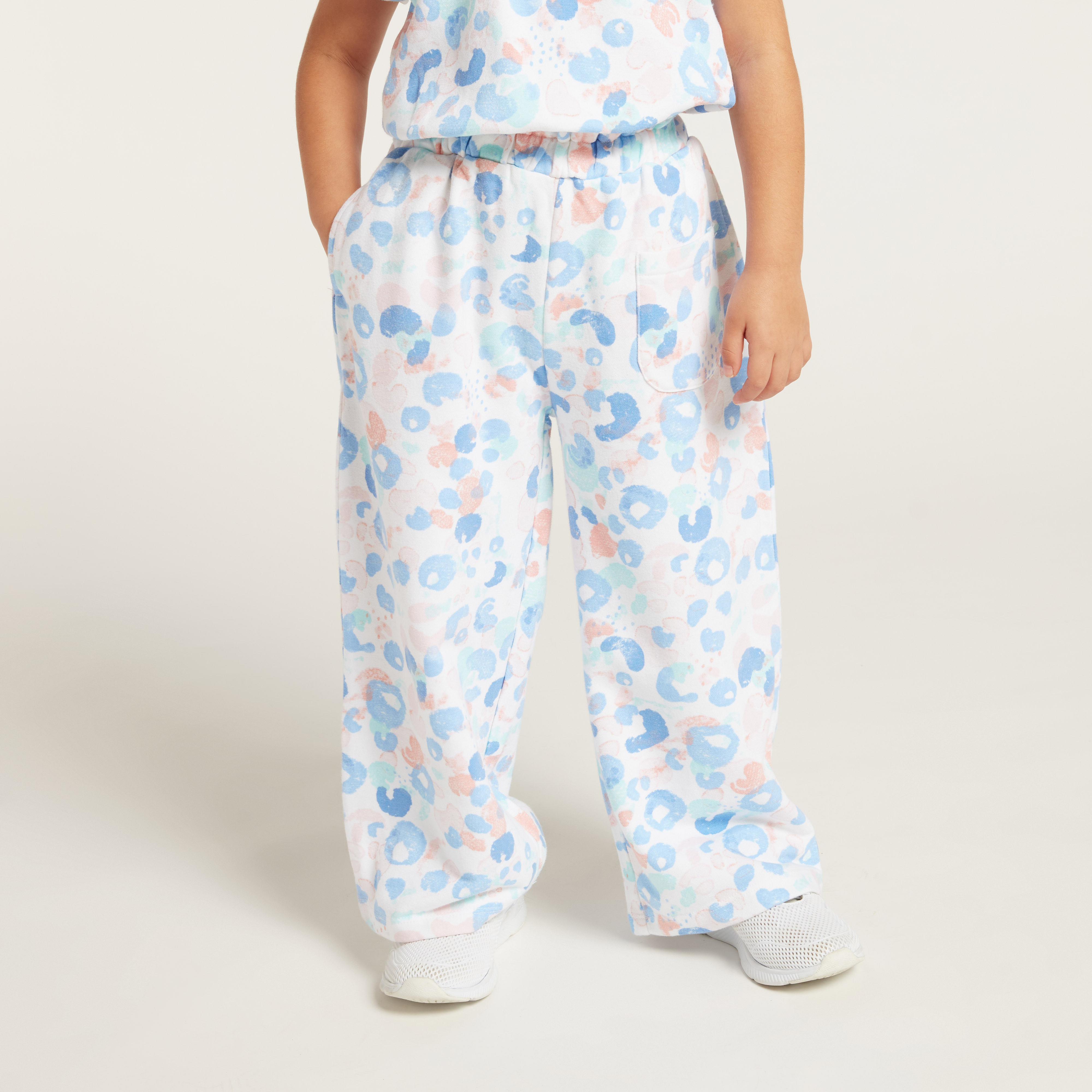 طقم بلوزة بطبعات وبنطلون من جونيورز-baby-girls-clothing-setsandcoords-image-4