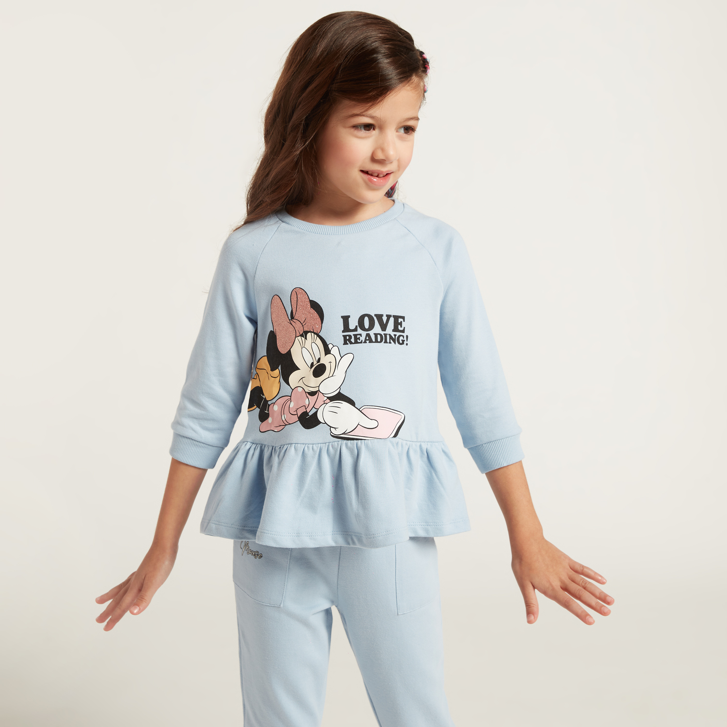 طقم بنطلون رياضي وبلوزة بخصر كشكش وطبعات ميني ماوس-baby-girls-clothing-setsandcoords-image-2