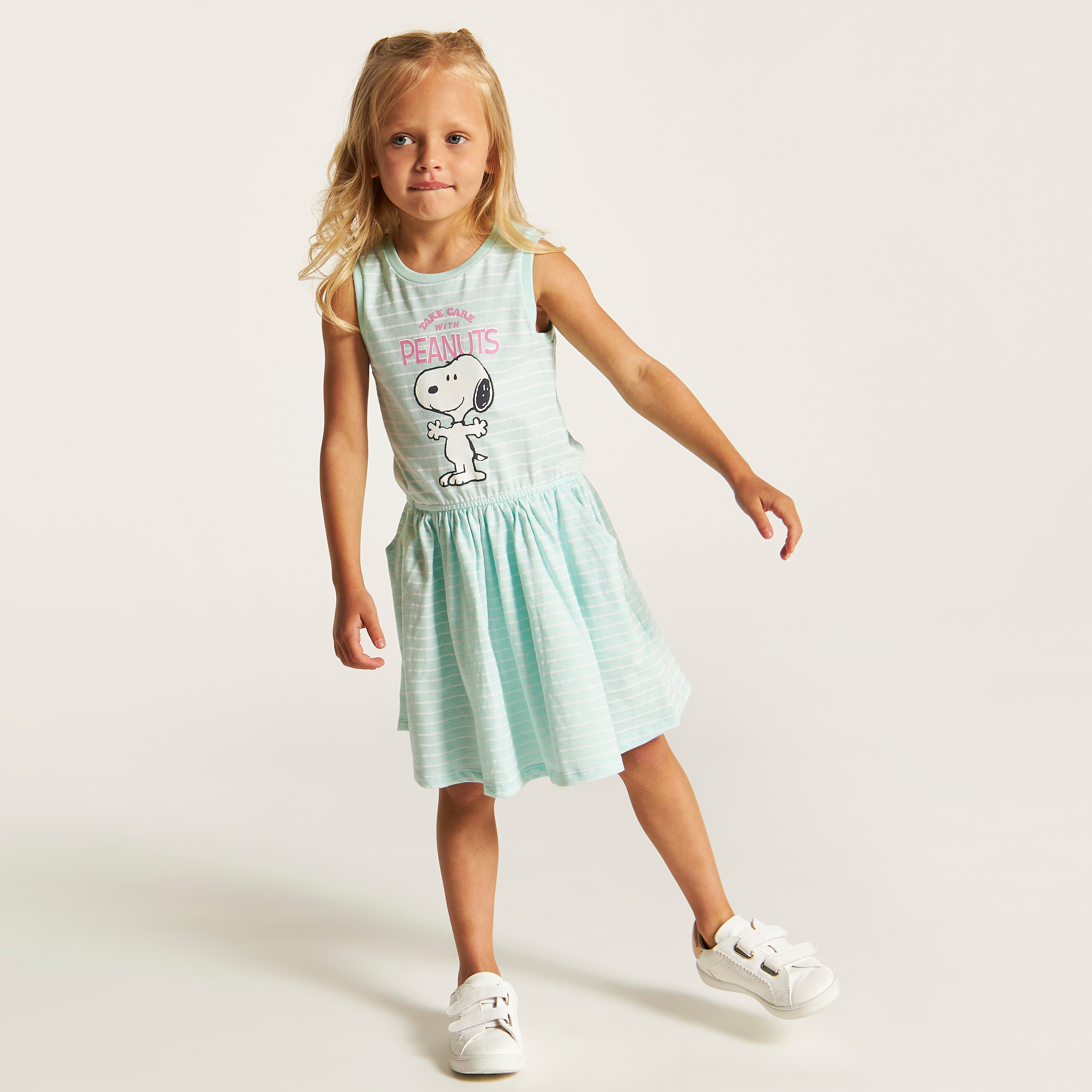 Peanuts Print Sleeveless Dress with Pockets-girls-clothing-dressesandjumpsuits-image-2