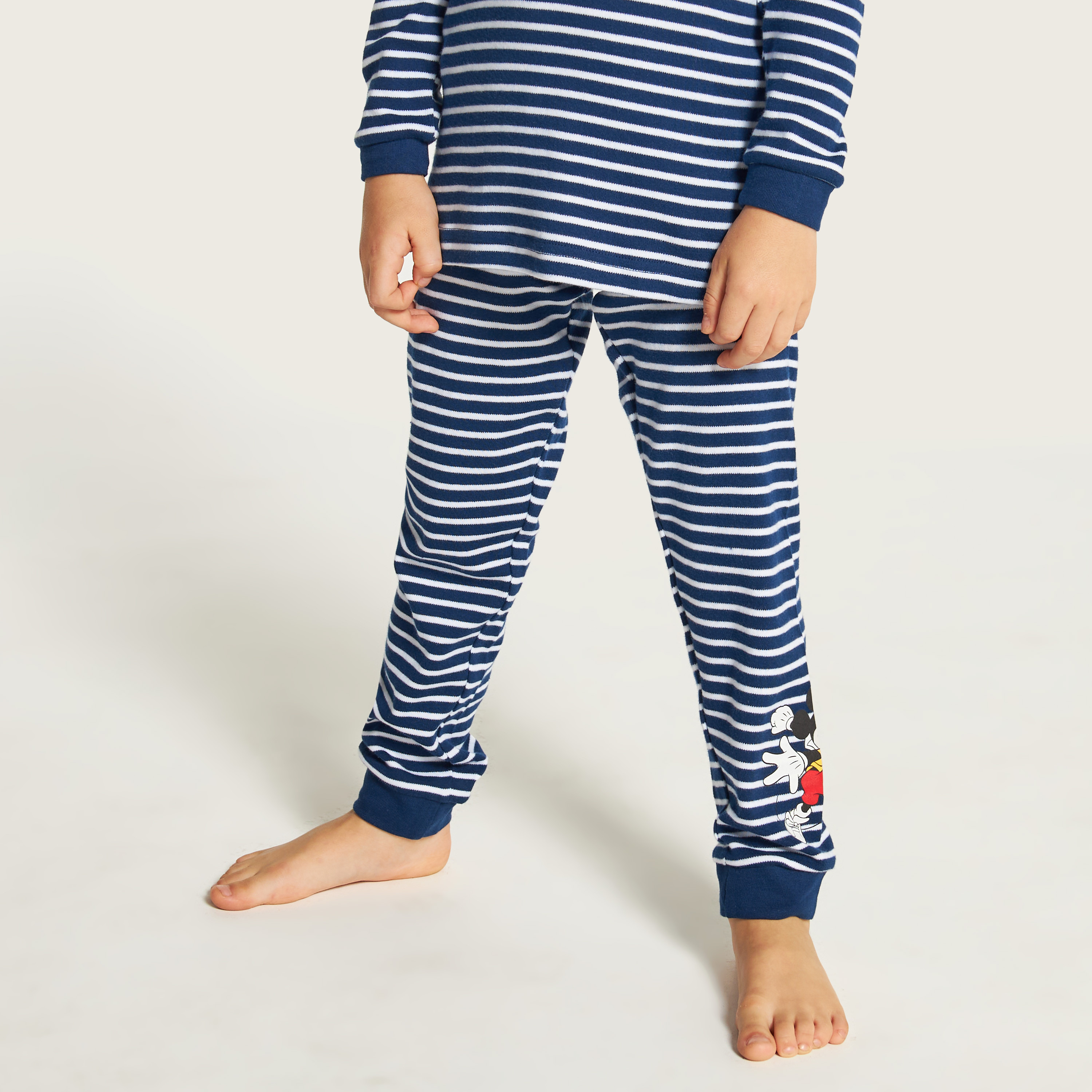 طقم بنطلون بيجاما وتيشيرت مخطط ميكي ماوس من ديزني-boys-clothing-nightwear-image-4