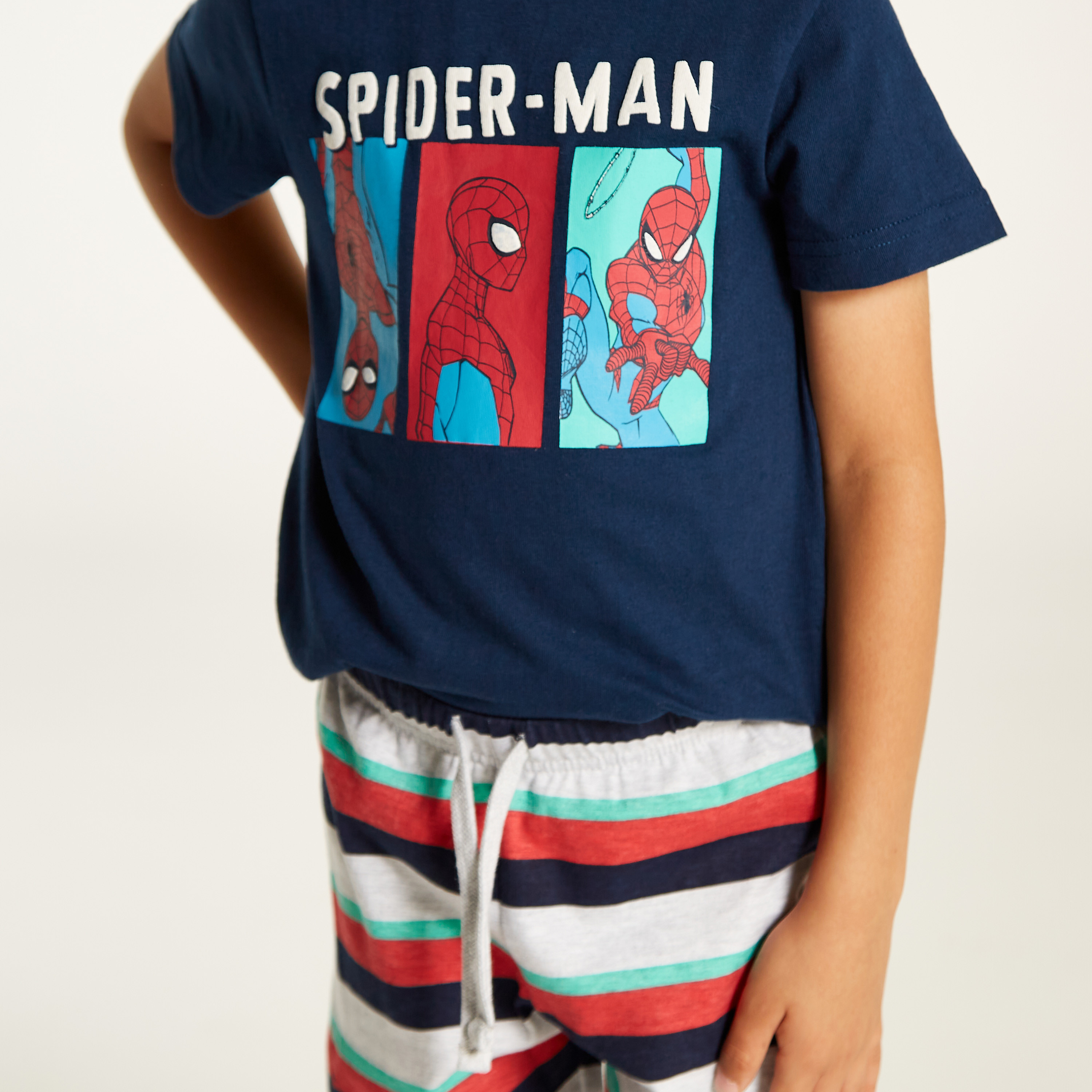 طقم بنطلون بيجاما وتيشيرت بطبعات سبايدرمان-boys-clothing-nightwear-image-4
