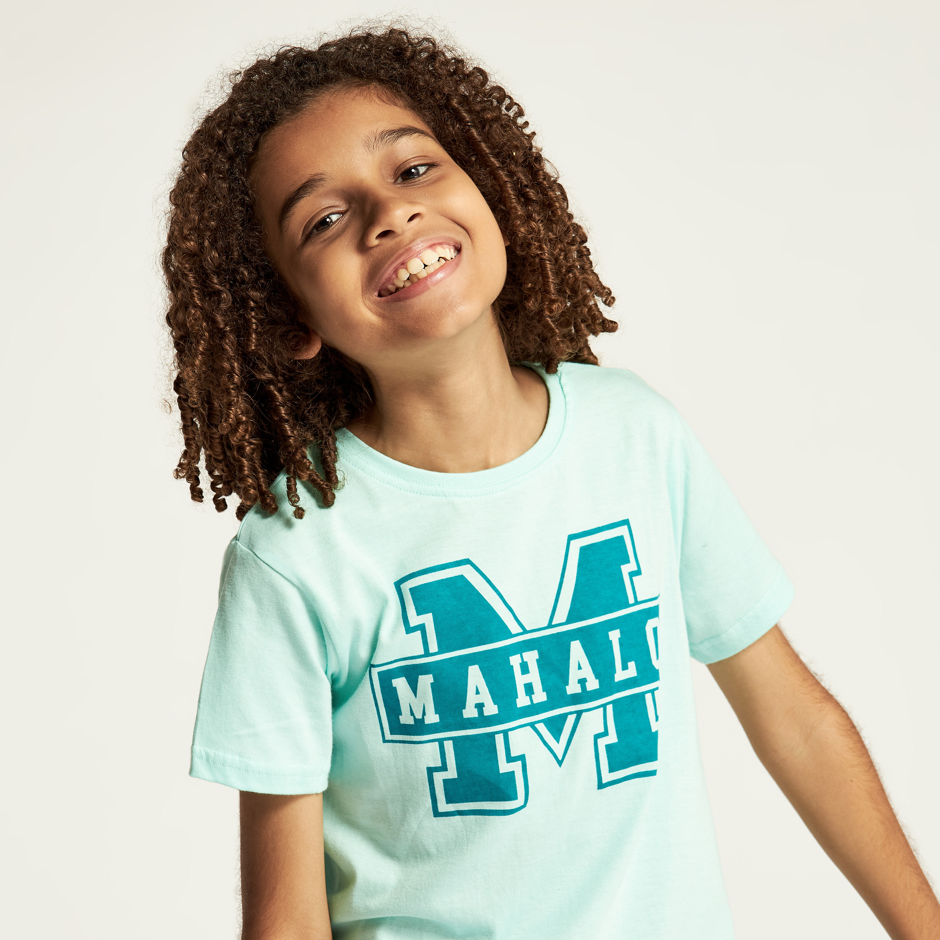طقم شورت وتيشيرت بياقة ضيقة وطبعات من جونيورز-boys-clothing-nightwear-image-2