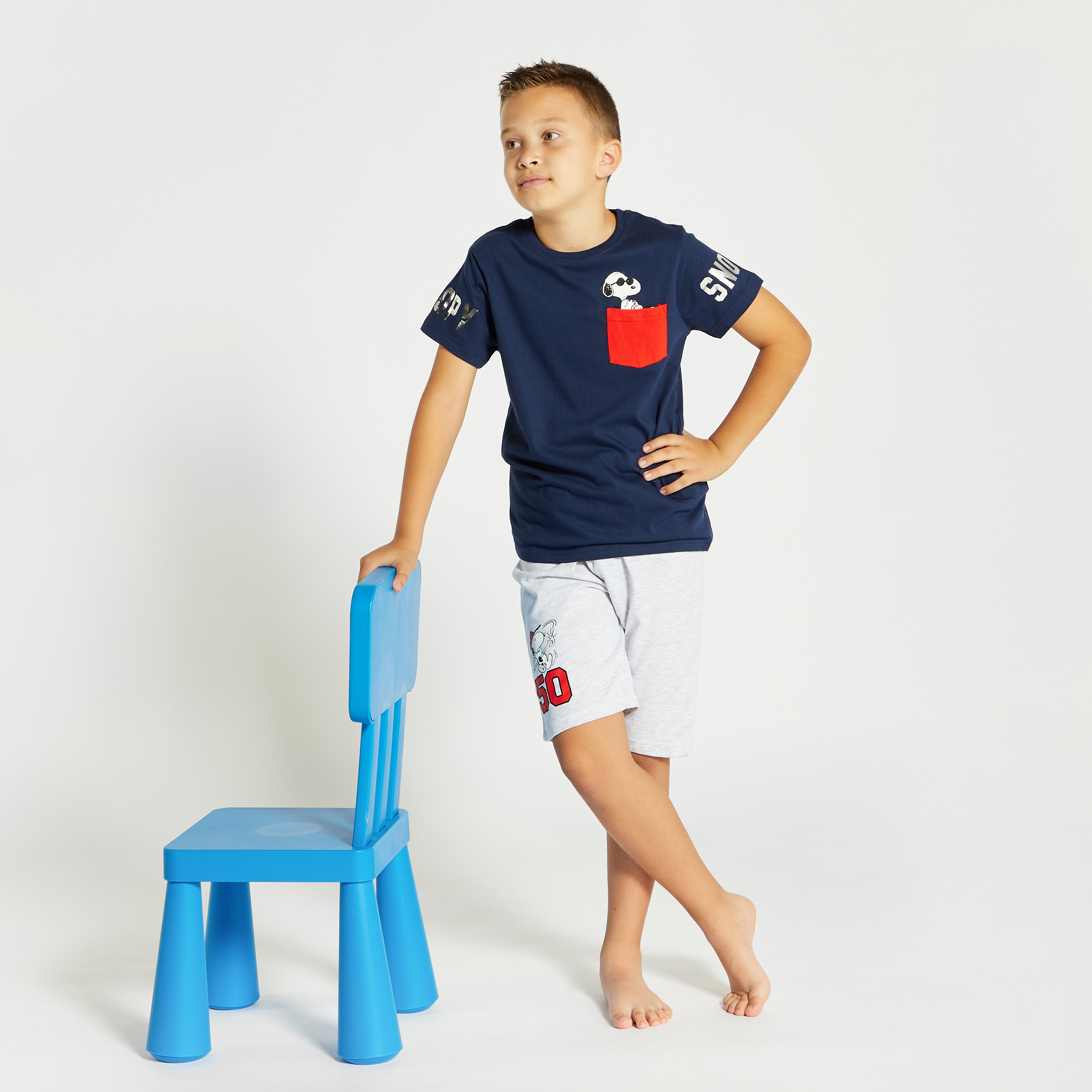 طقم شورت وتيشيرت بطبعات سنوبي-boys-clothing-nightwear-image-1