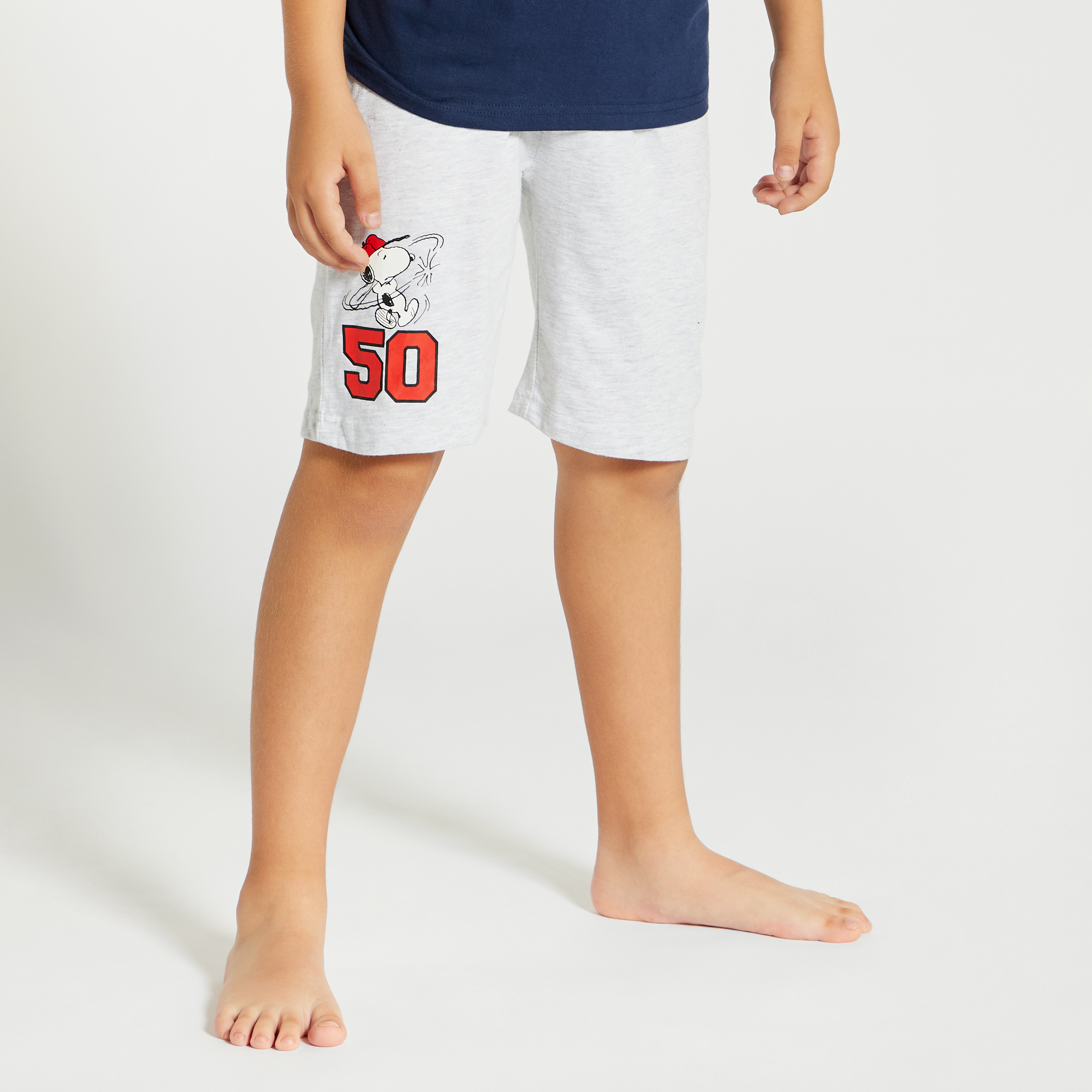 طقم شورت وتيشيرت بطبعات سنوبي-boys-clothing-nightwear-image-3