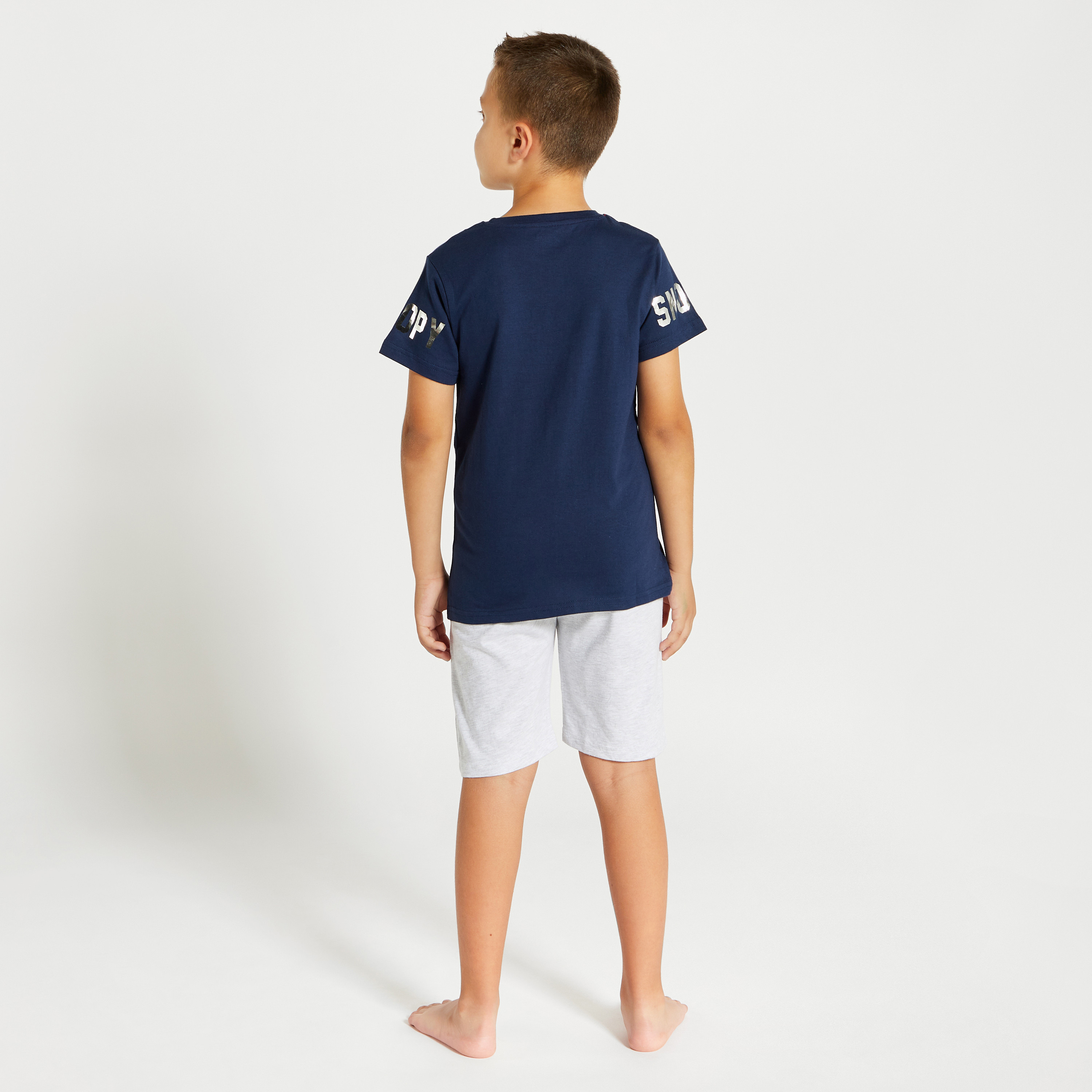 طقم شورت وتيشيرت بطبعات سنوبي-boys-clothing-nightwear-image-4