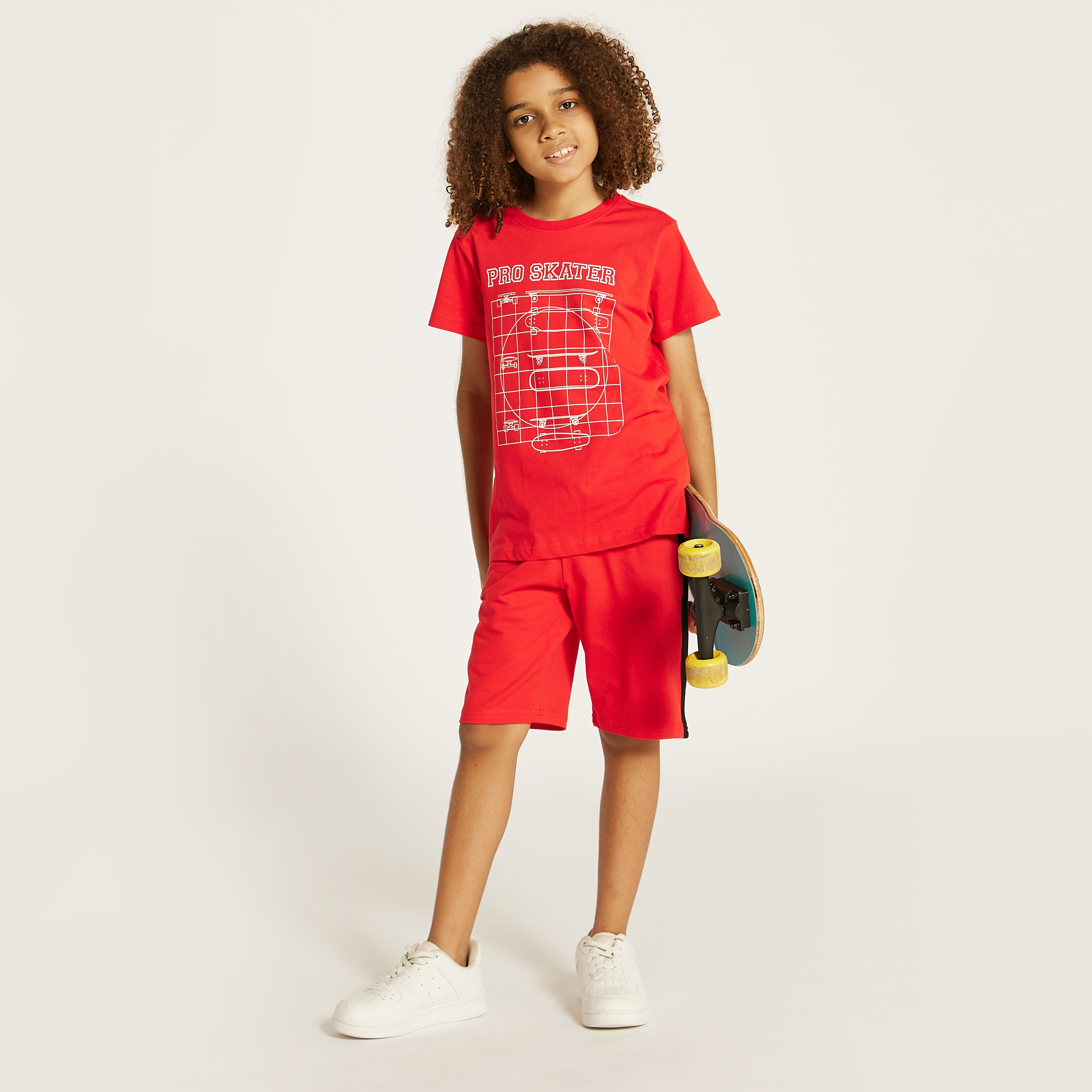 Juniors Panelled Shorts with Drawstring Closure and Pockets-boys-clothing-bottoms-shorts-image-2