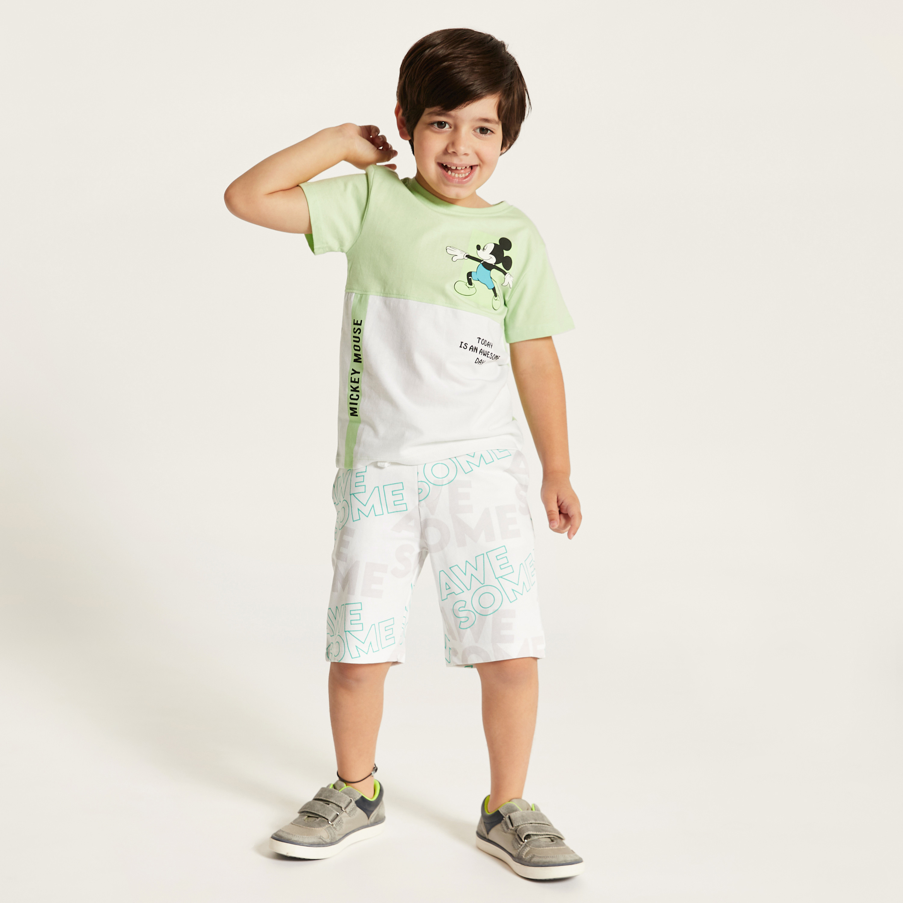 شورت بجيوب ورباط إغلاق وطبعات من جونيورز-boys-clothing-bottoms-shorts-image-2