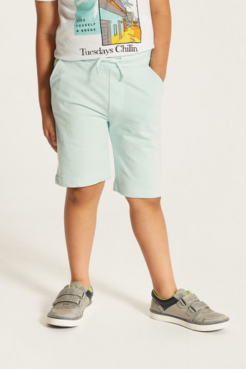 Juniors Solid Mid-Rise Shorts with Drawstring Closure and Pockets