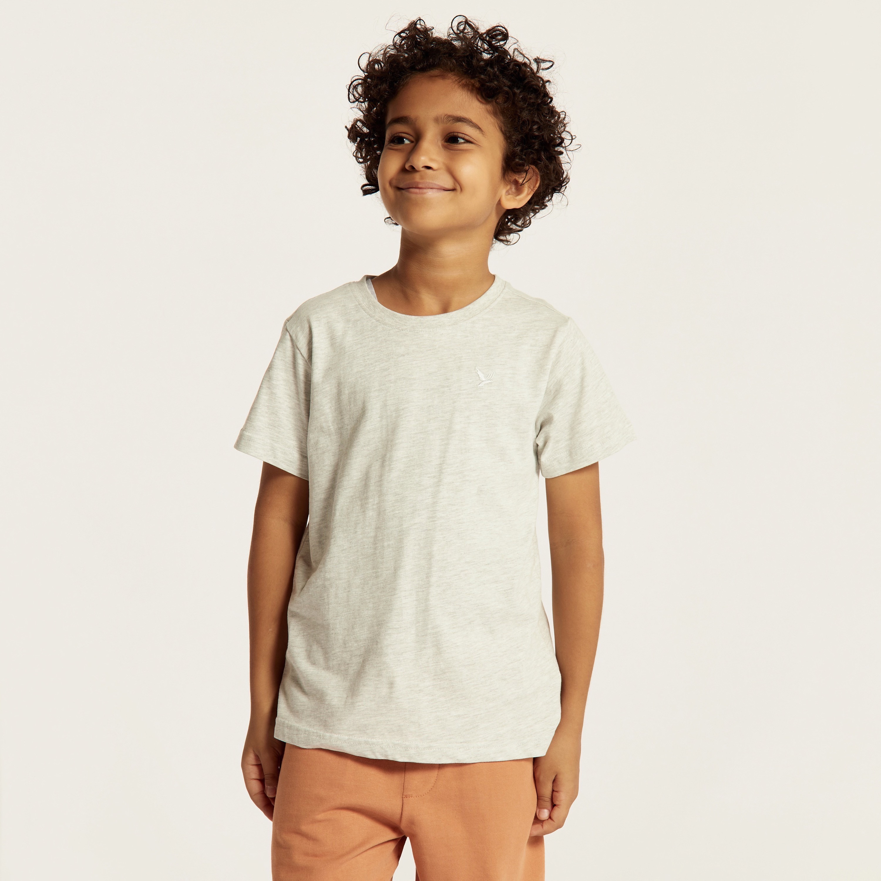 طقم تيشيرت وشورت 3 قطع من جونيورز-boys-clothing-setsandcoords-image-2