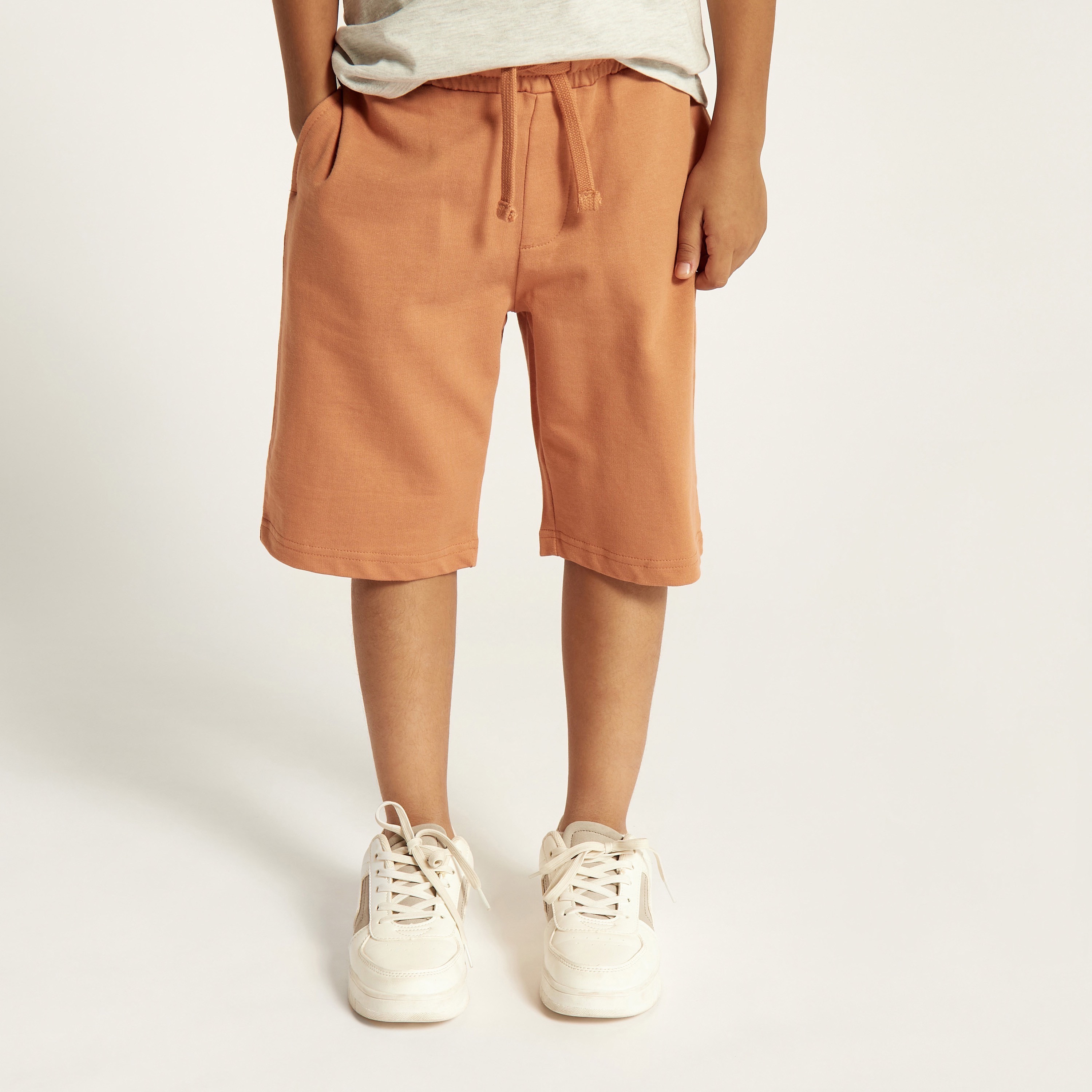 طقم تيشيرت وشورت 3 قطع من جونيورز-boys-clothing-setsandcoords-image-3