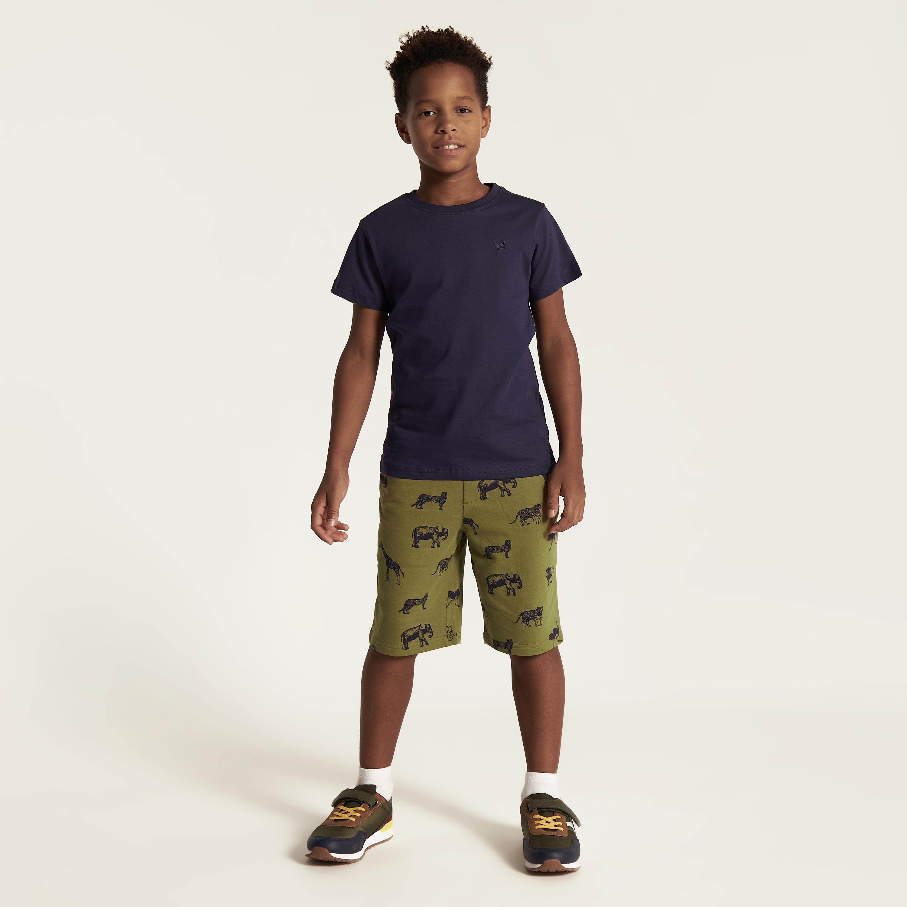 طقم تيشيرت وشورت 3 قطع من جونيورز-boys-clothing-setsandcoords-image-7