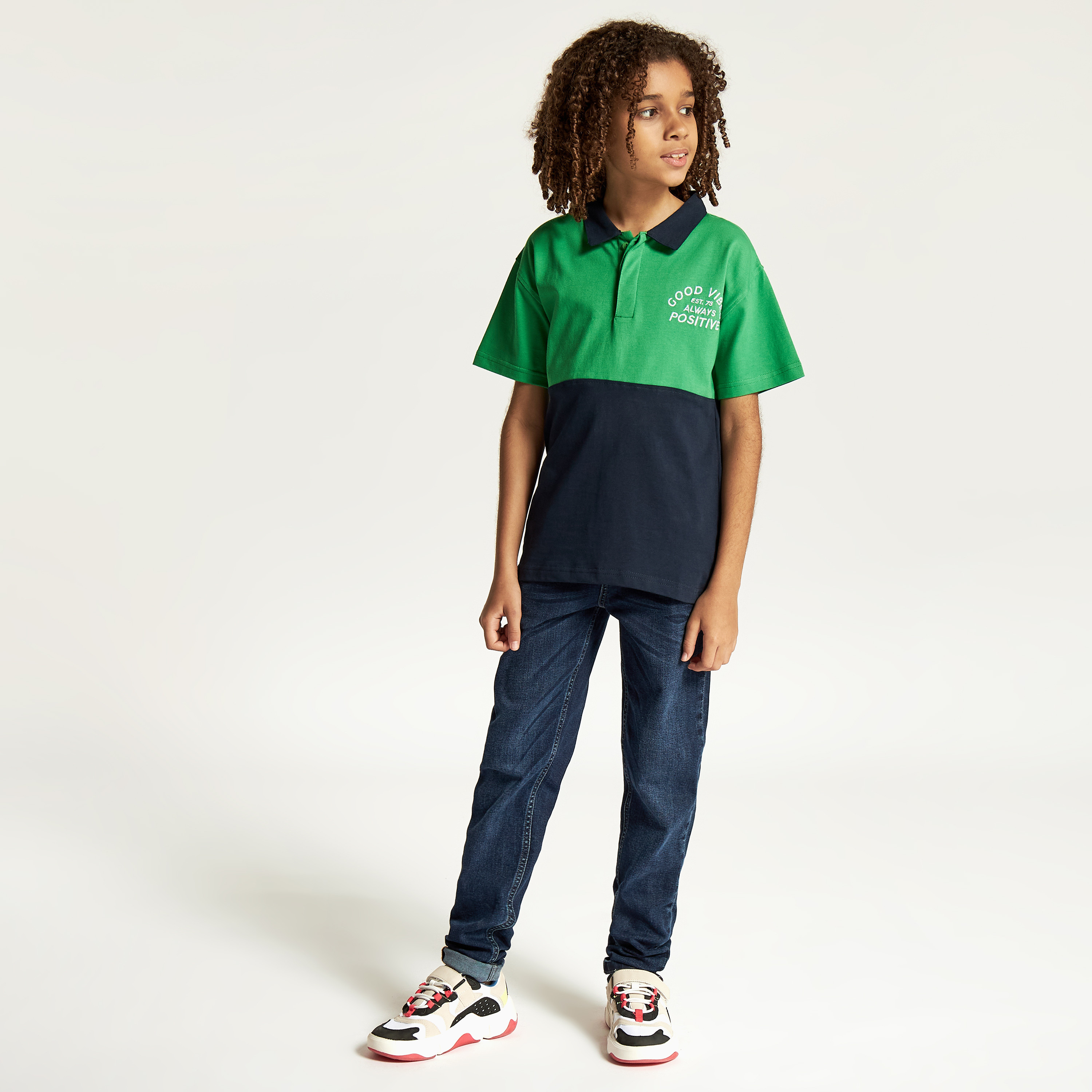 تيشيرت بولو بقوالب ملونة وأكمام قصيرة من جونيورز-boys-clothing-tshirtsandpolos-image-2