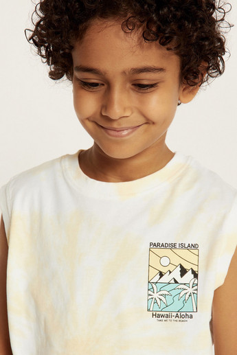 Juniors Printed Sleeveless T-shirt with Crew Neckline