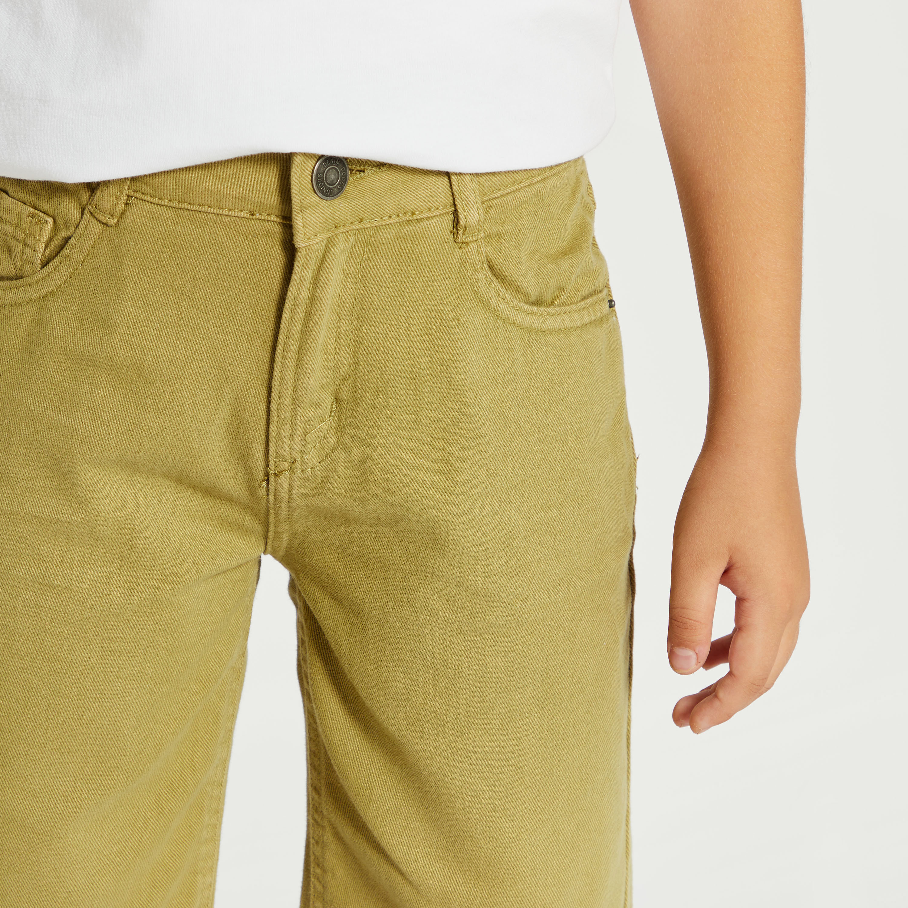شورت دينم سادة بزر إغلاق وجيوب من جونيورز-boys-clothing-bottoms-shorts-image-3