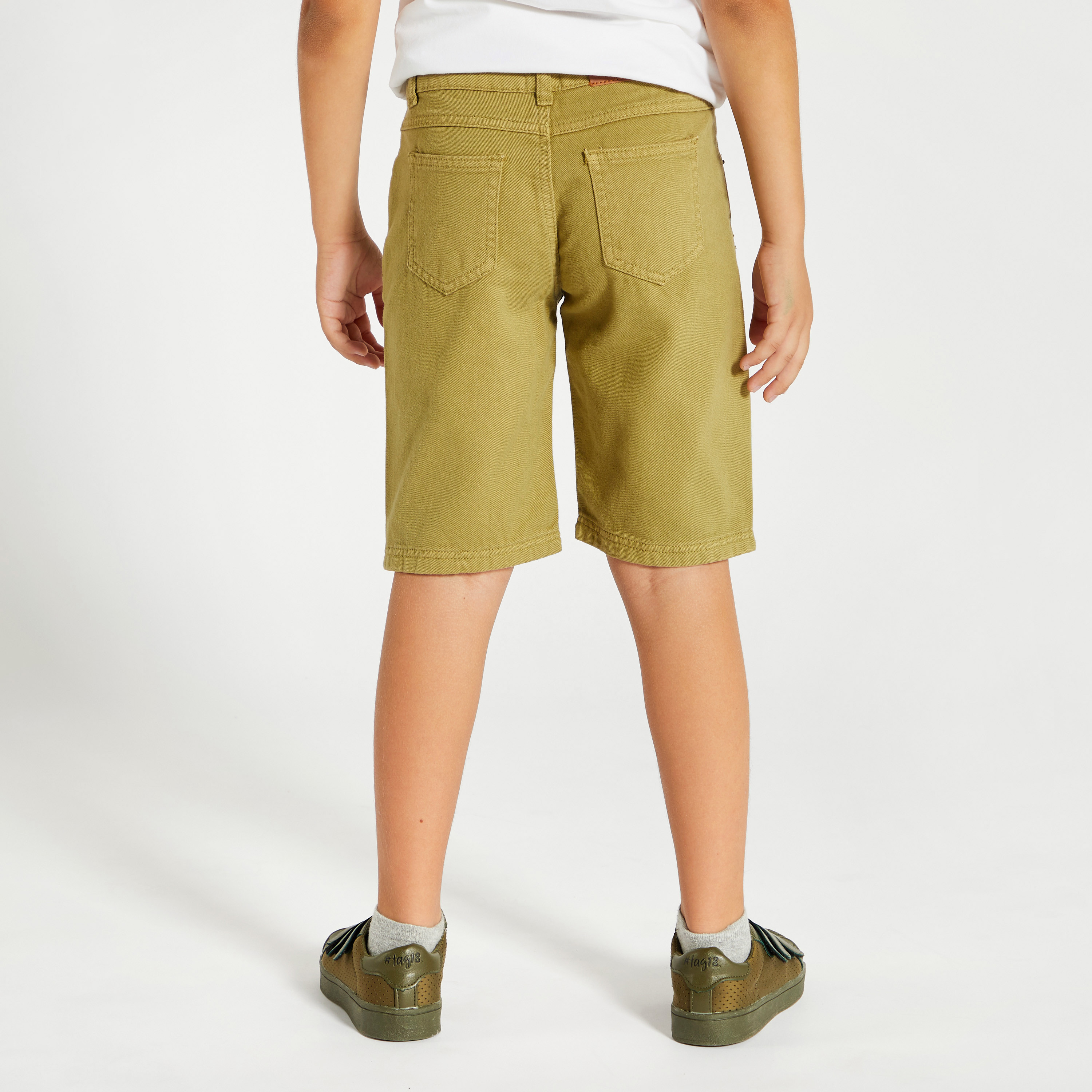 شورت دينم سادة بزر إغلاق وجيوب من جونيورز-boys-clothing-bottoms-shorts-image-4