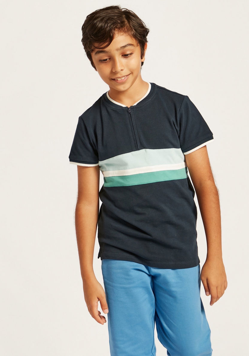 Juniors Colourblock T-shirt with Zip Closure and Short Sleeves-T Shirts-image-1