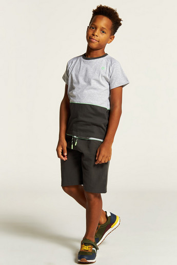 XYZ Panelled T-shirt and Mid-Rise Shorts Set