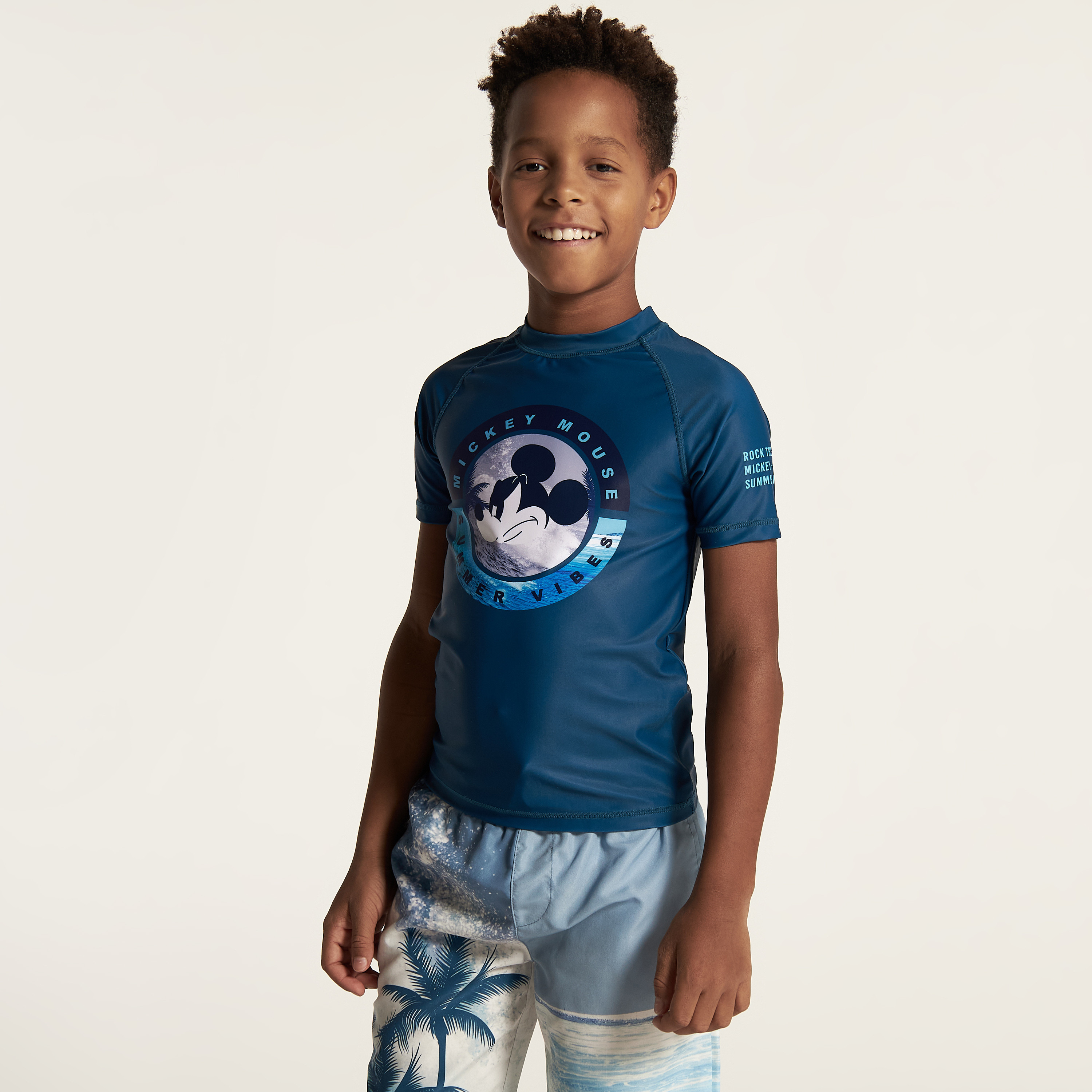 طقم سباحة واقي من الطفح الجلدي قطعتين بطبعات ميكي ماوس من ديزني-boys-clothing-sportswear-swimwear-image-2