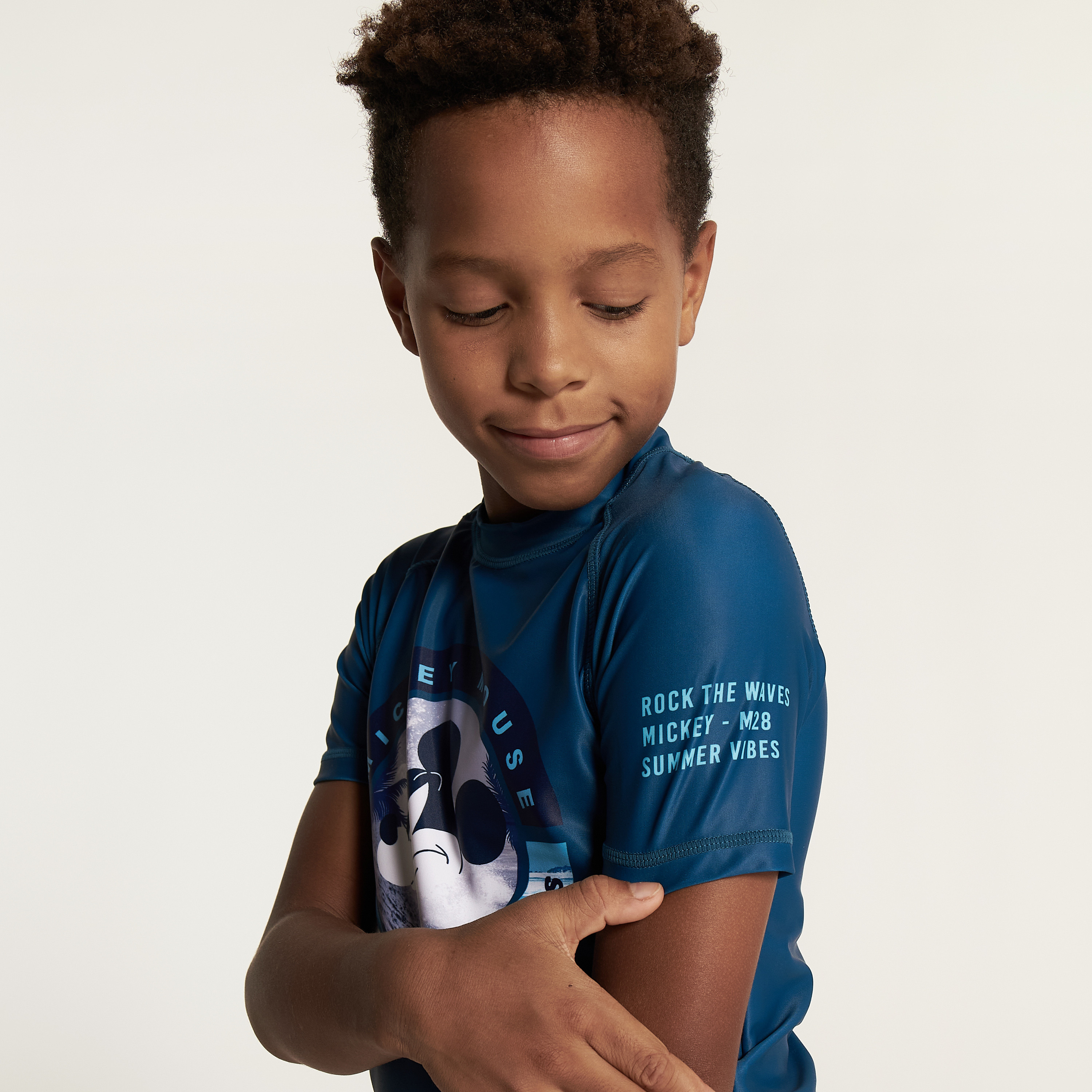 طقم سباحة واقي من الطفح الجلدي قطعتين بطبعات ميكي ماوس من ديزني-boys-clothing-sportswear-swimwear-image-4