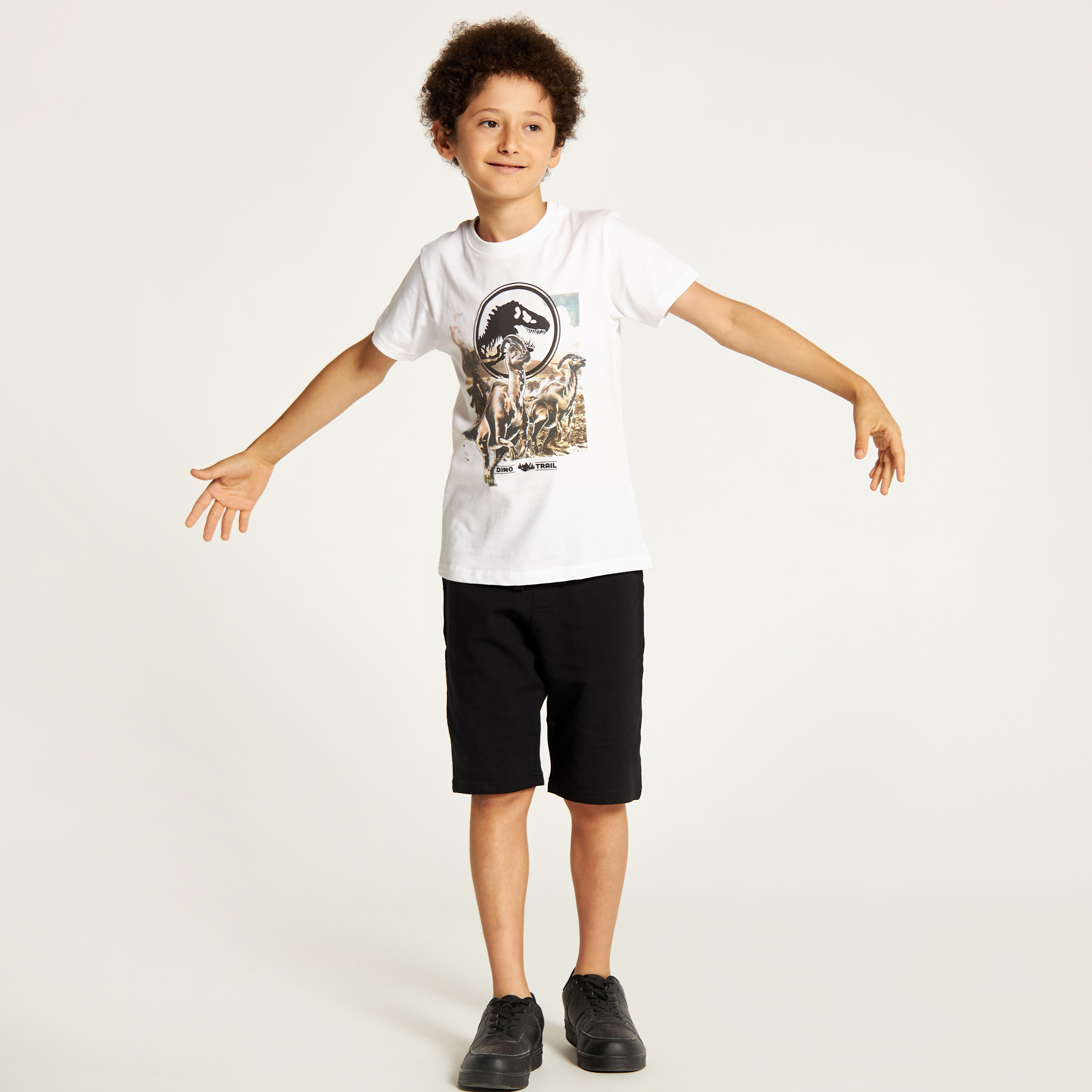 تيشيرت بأكمام قصيرة وياقة ضيقة وطبعات من جونيورز-boys-clothing-tshirtsandpolos-image-1